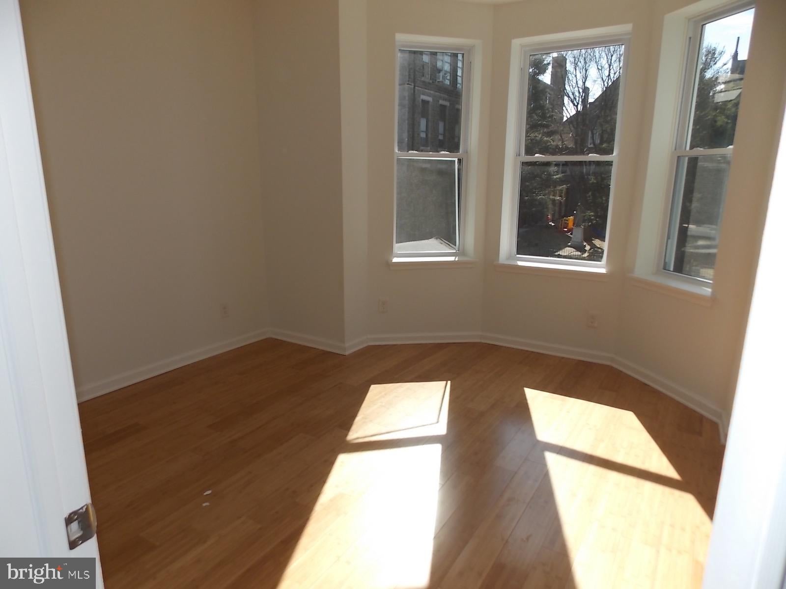 2323 W LEHIGH AVENUE