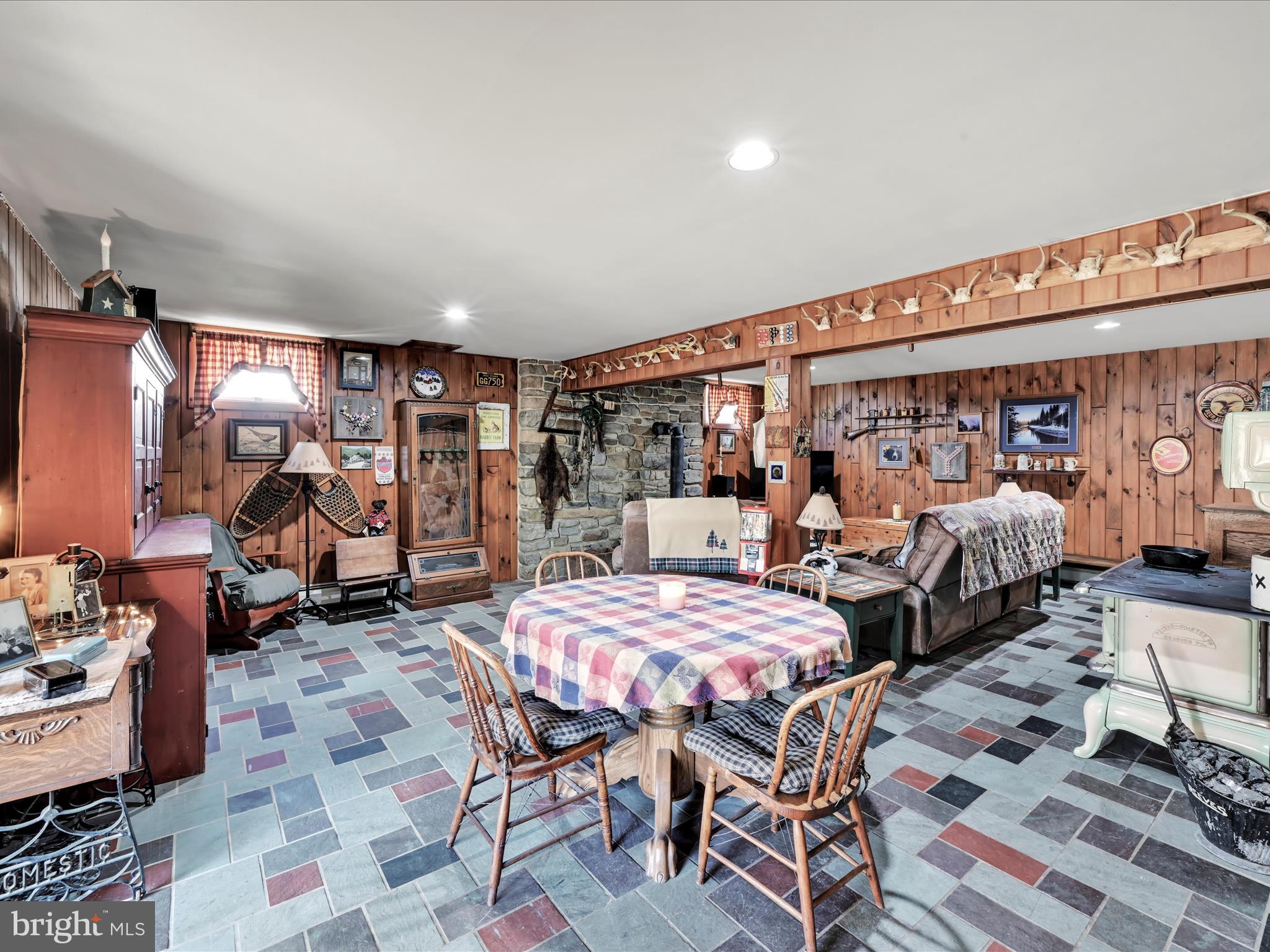 POTTSVILLE - Residential