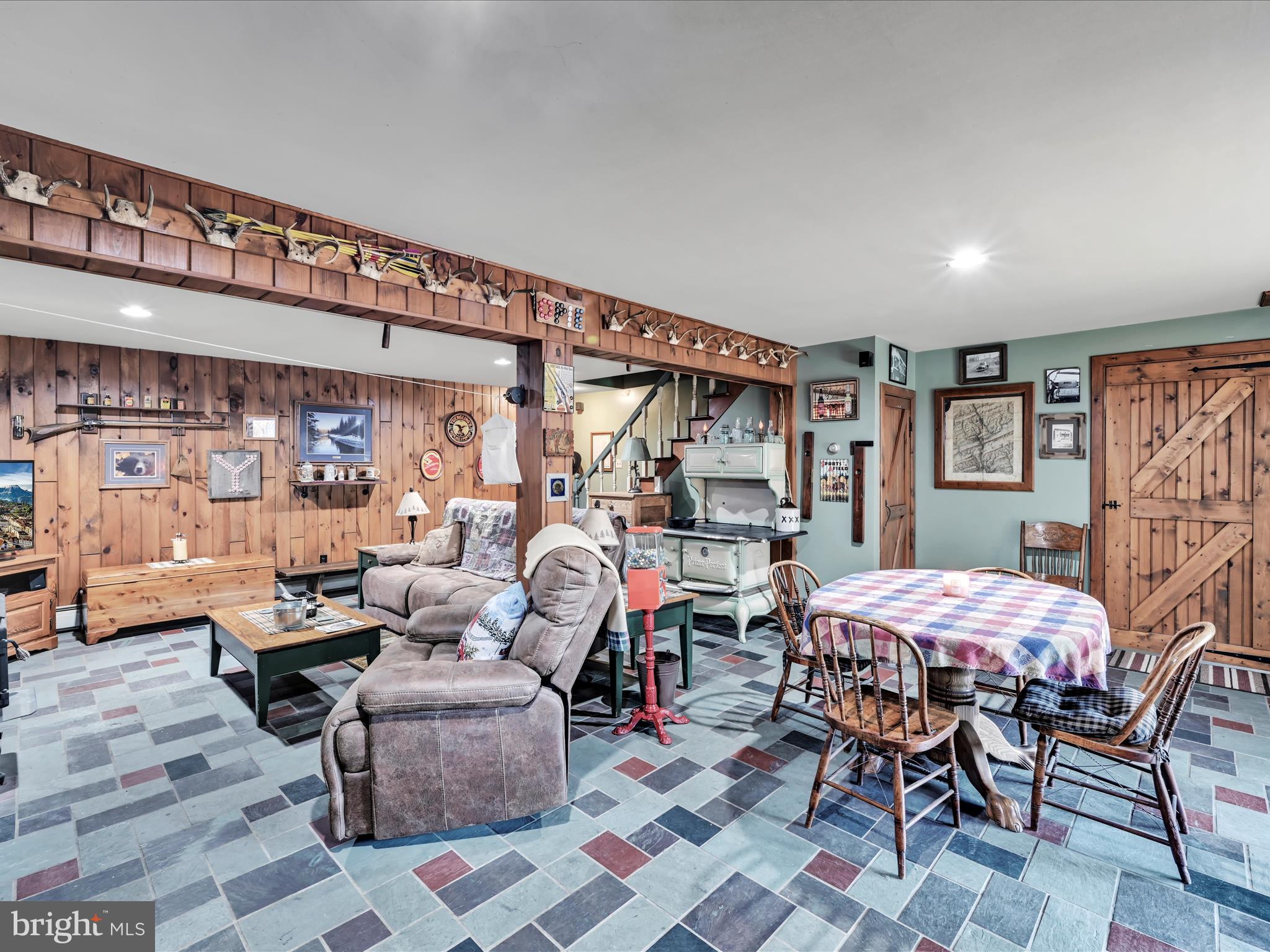 POTTSVILLE - Residential