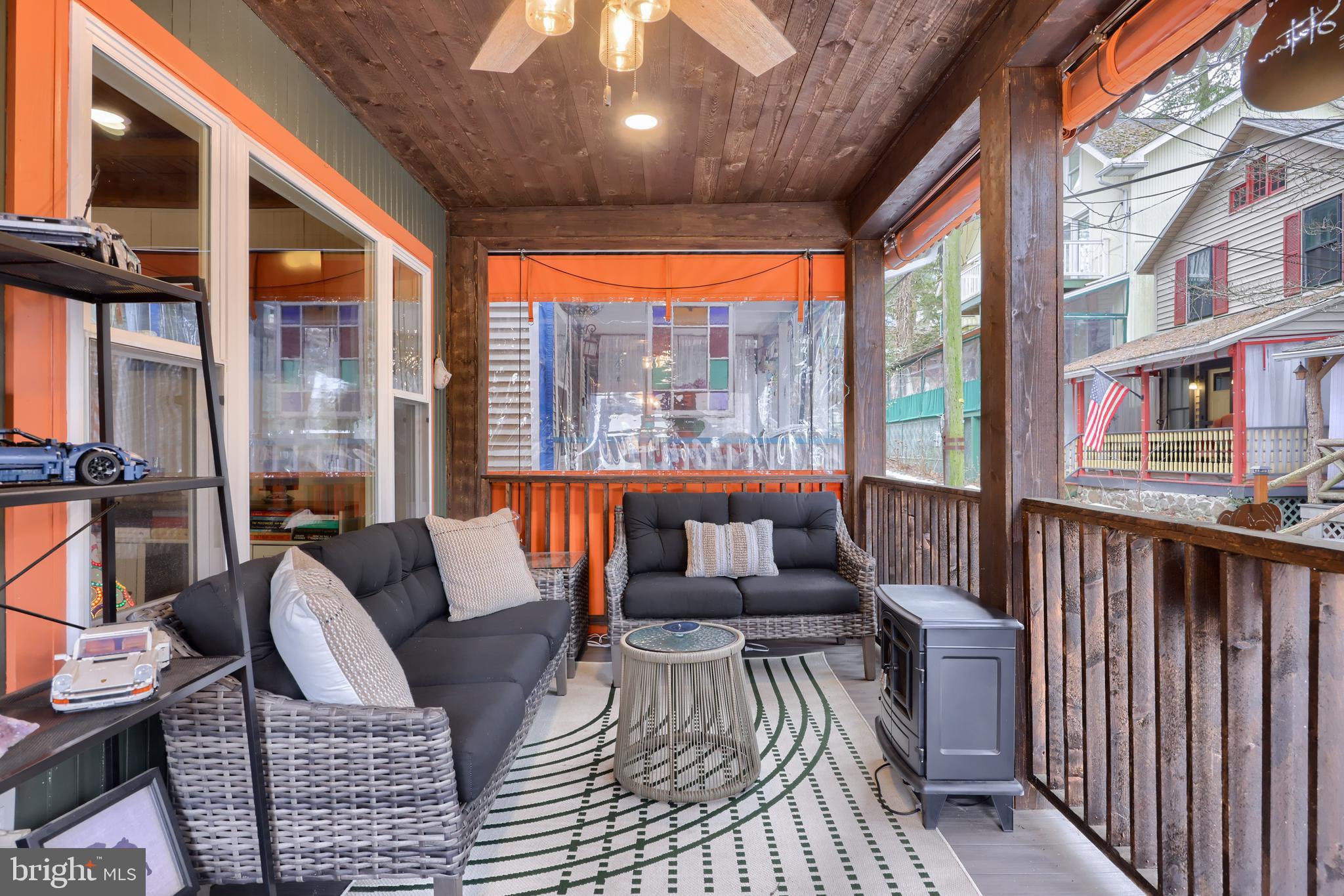 CAMP MEETING - Residential