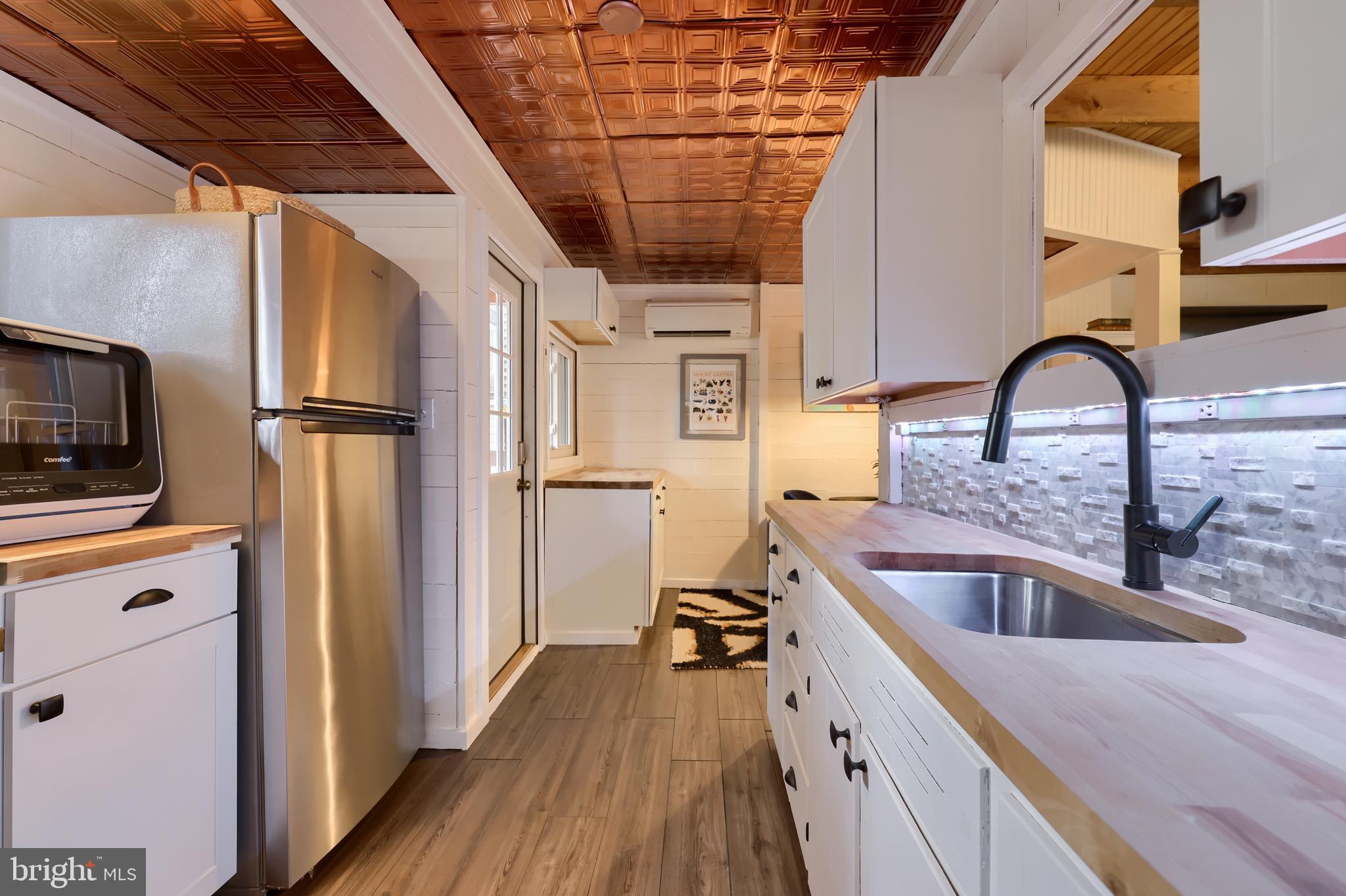 CAMP MEETING - Residential