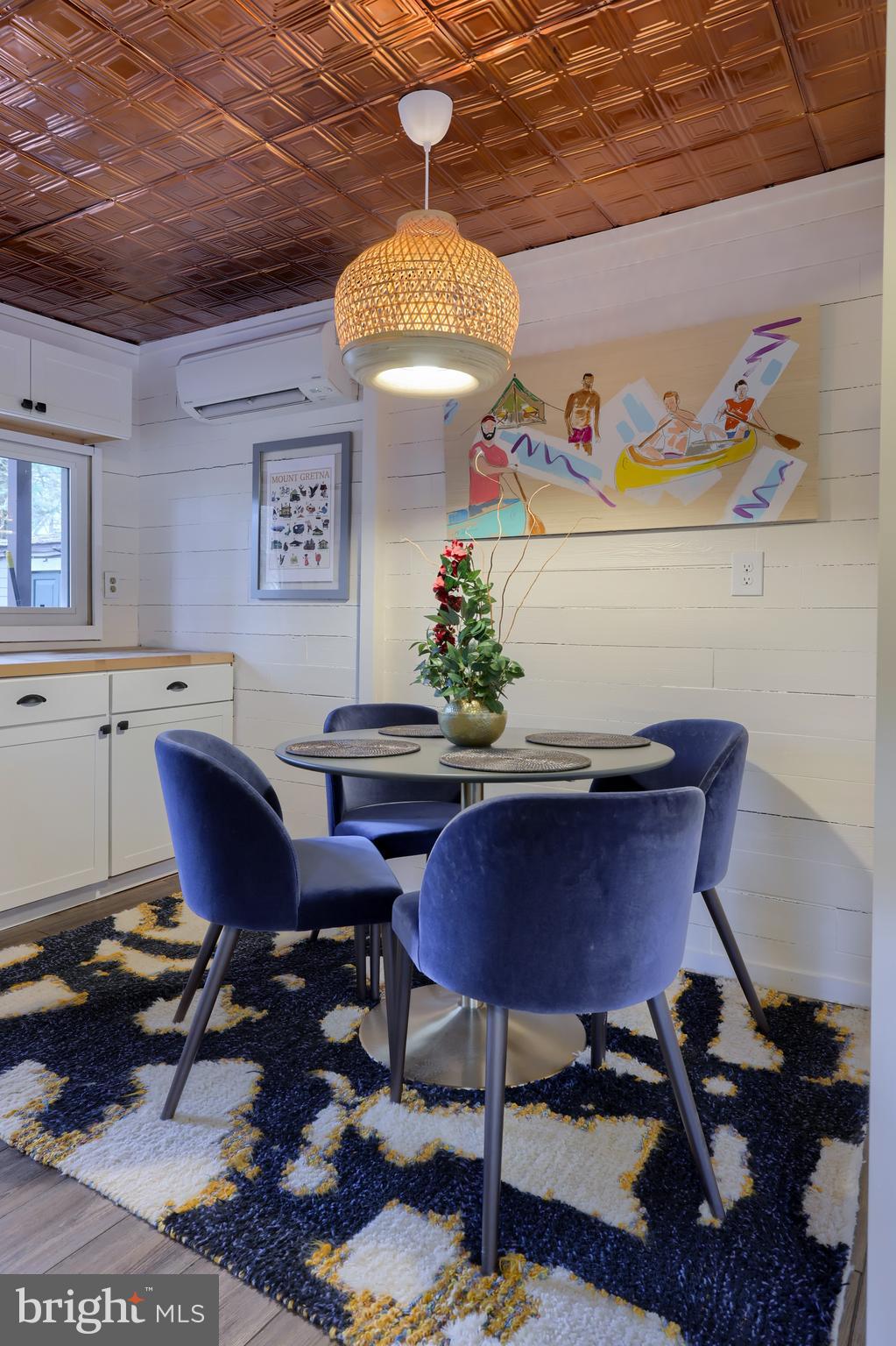 CAMP MEETING - Residential