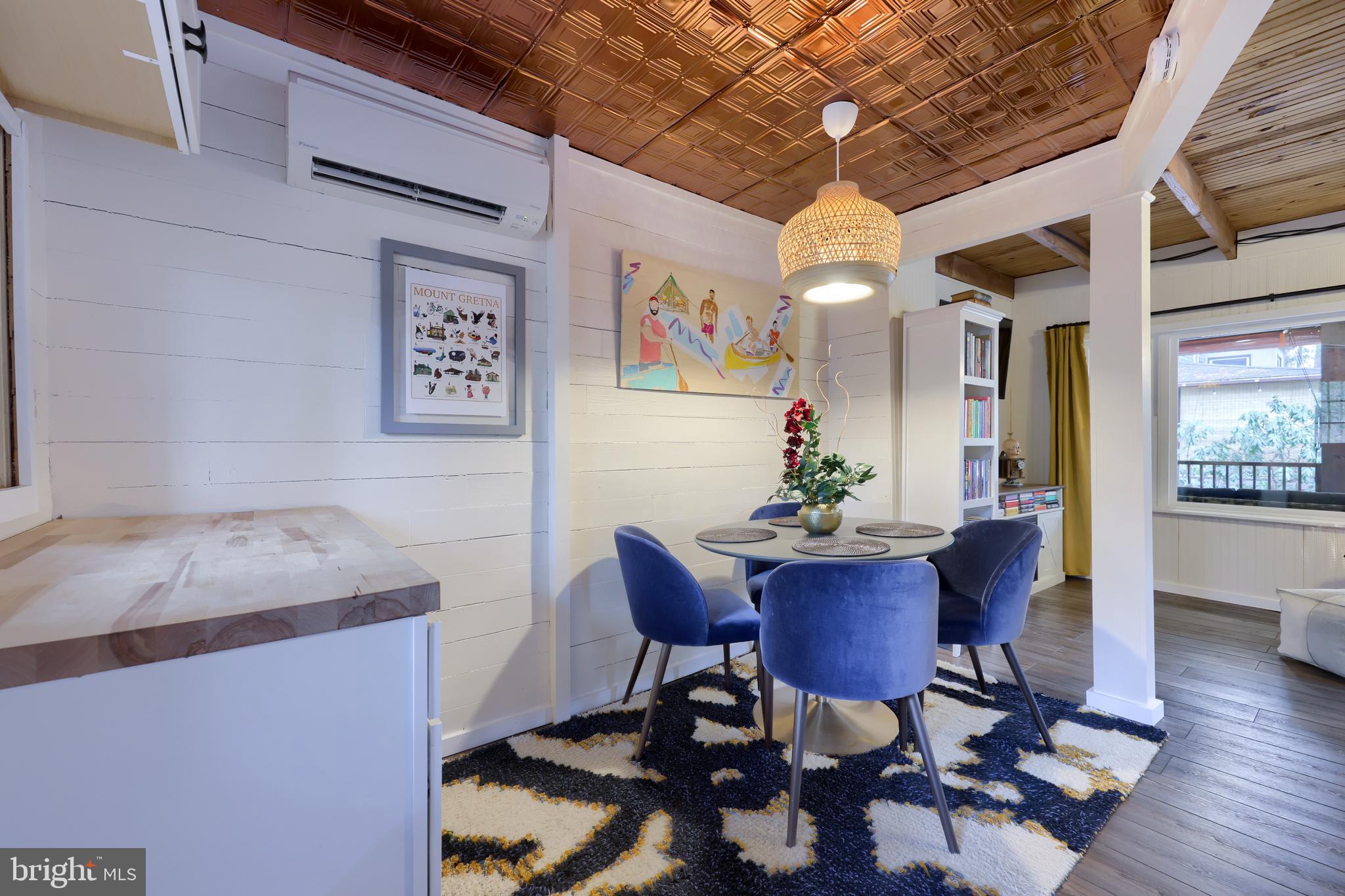 CAMP MEETING - Residential