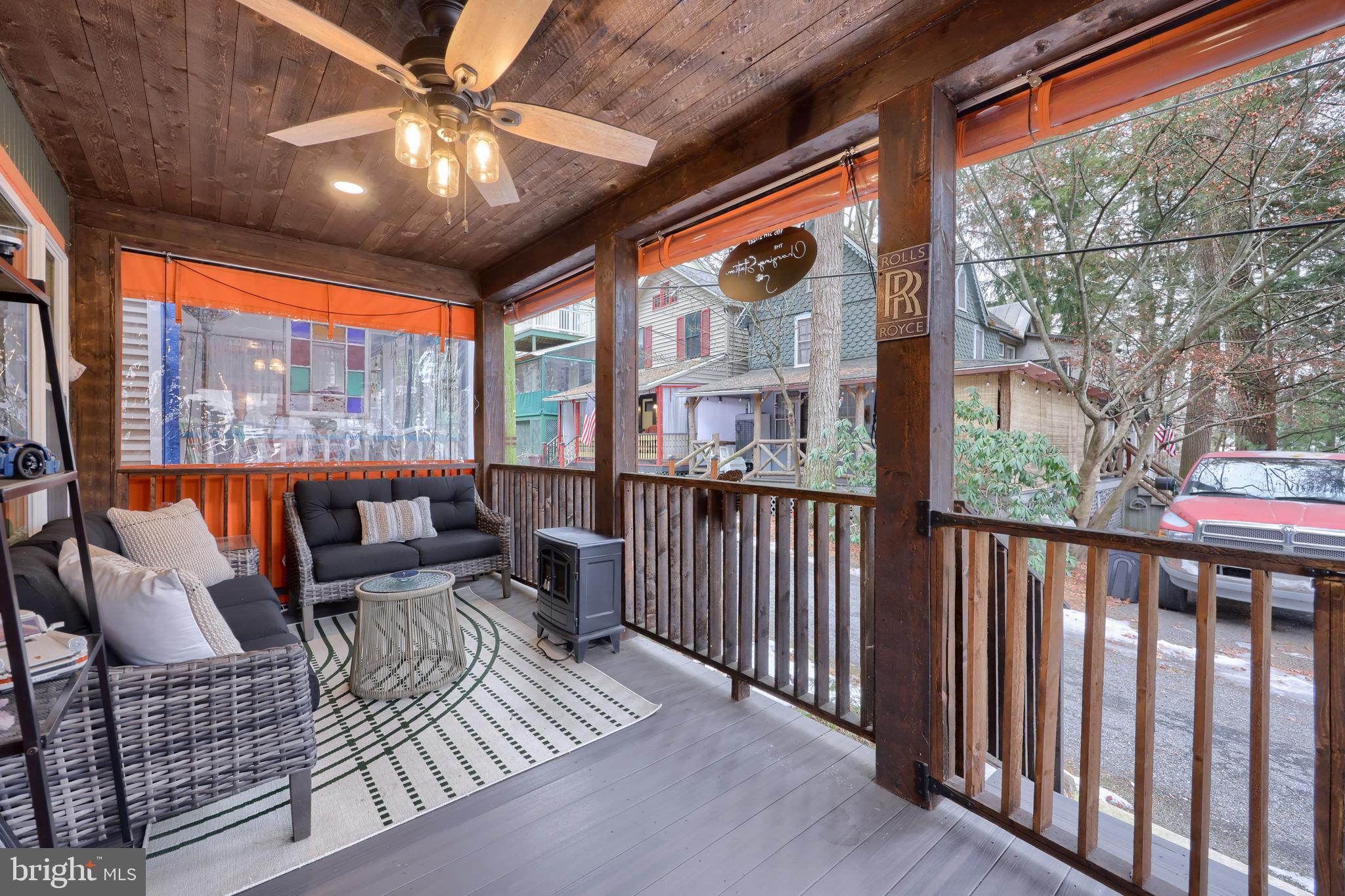 CAMP MEETING - Residential