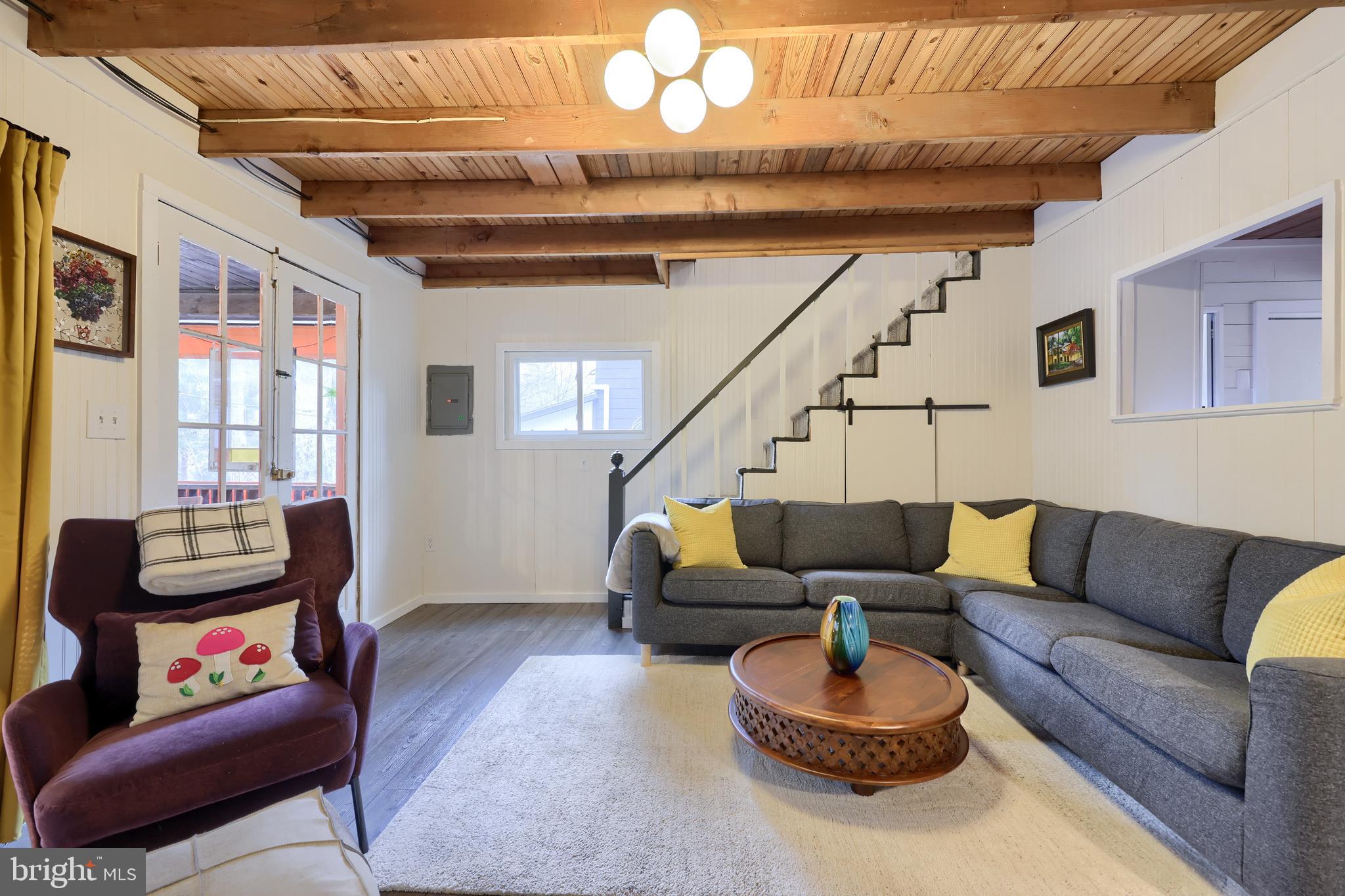 CAMP MEETING - Residential