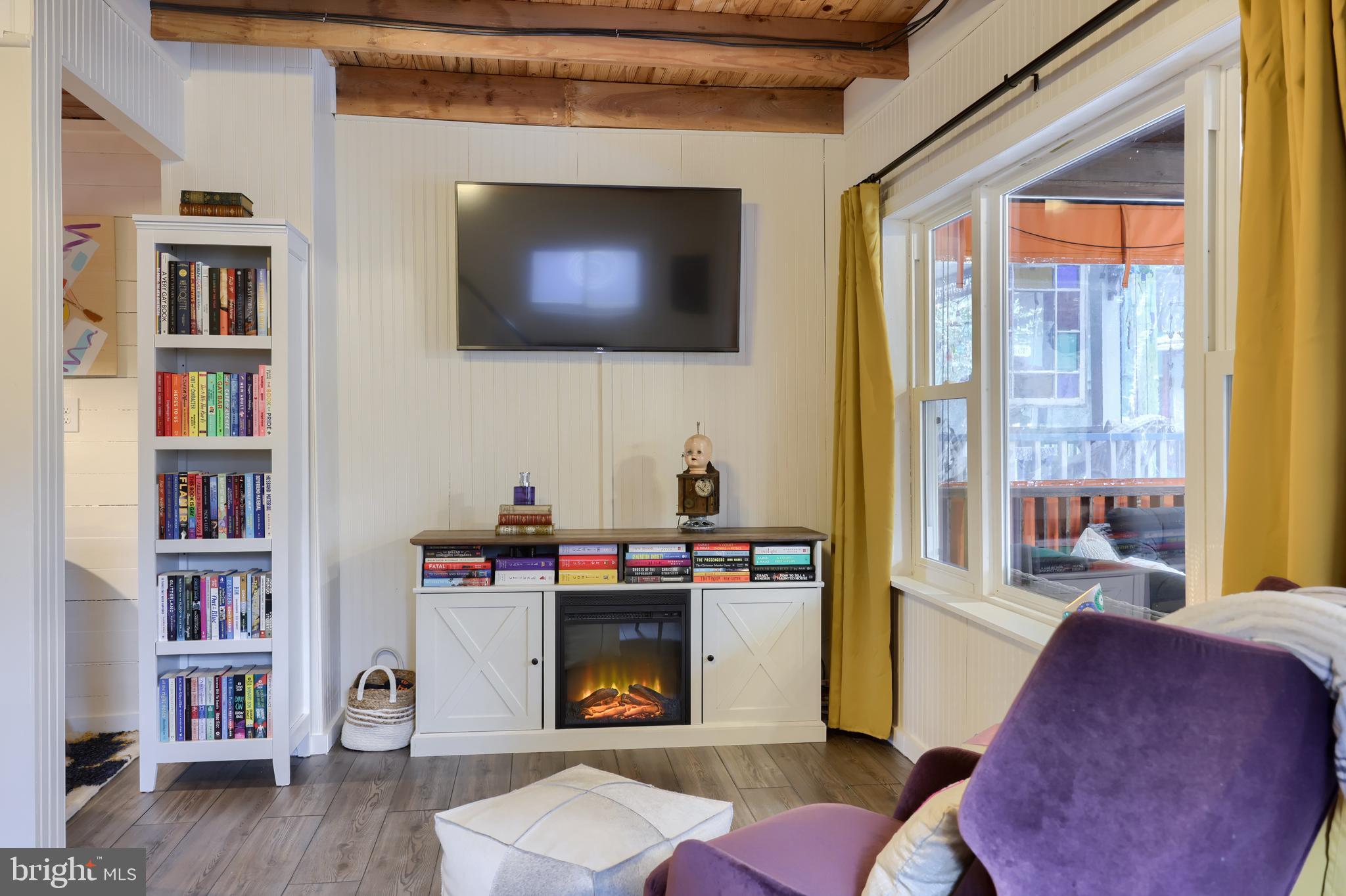 CAMP MEETING - Residential