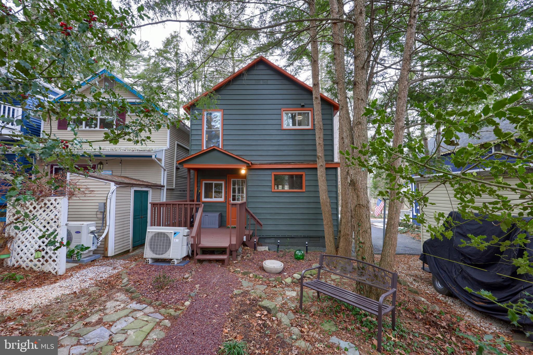 CAMP MEETING - Residential