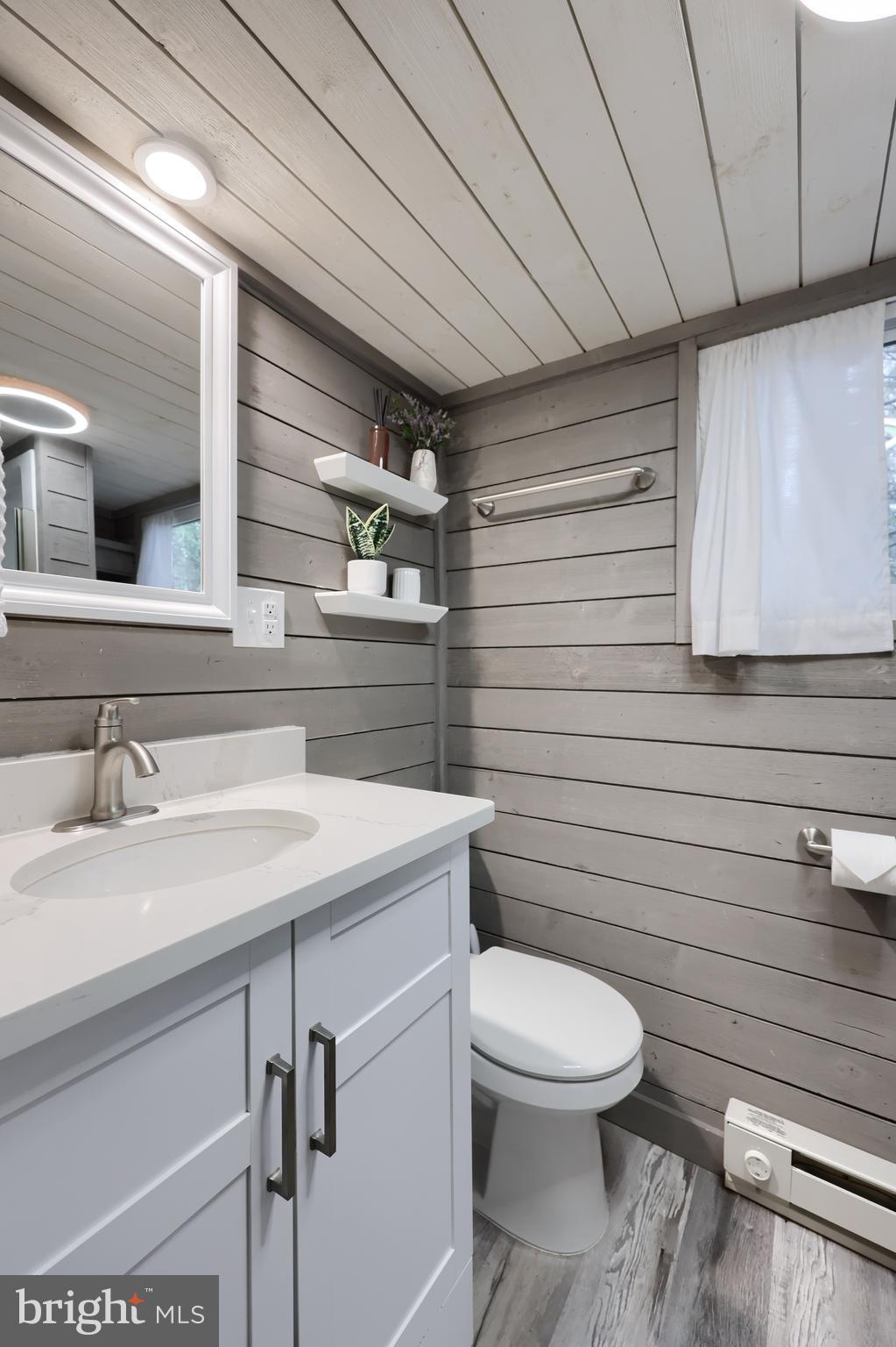 CAMP MEETING - Residential