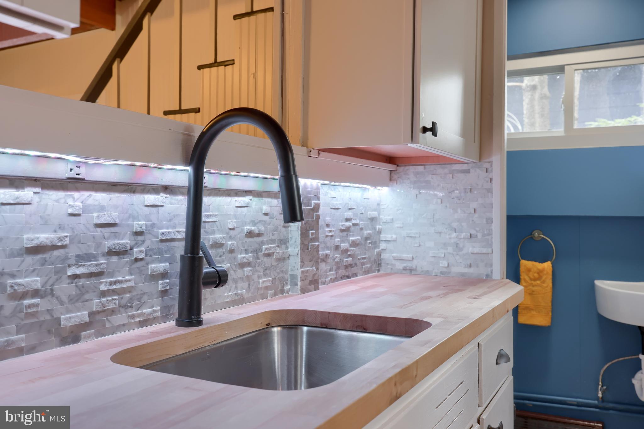 CAMP MEETING - Residential