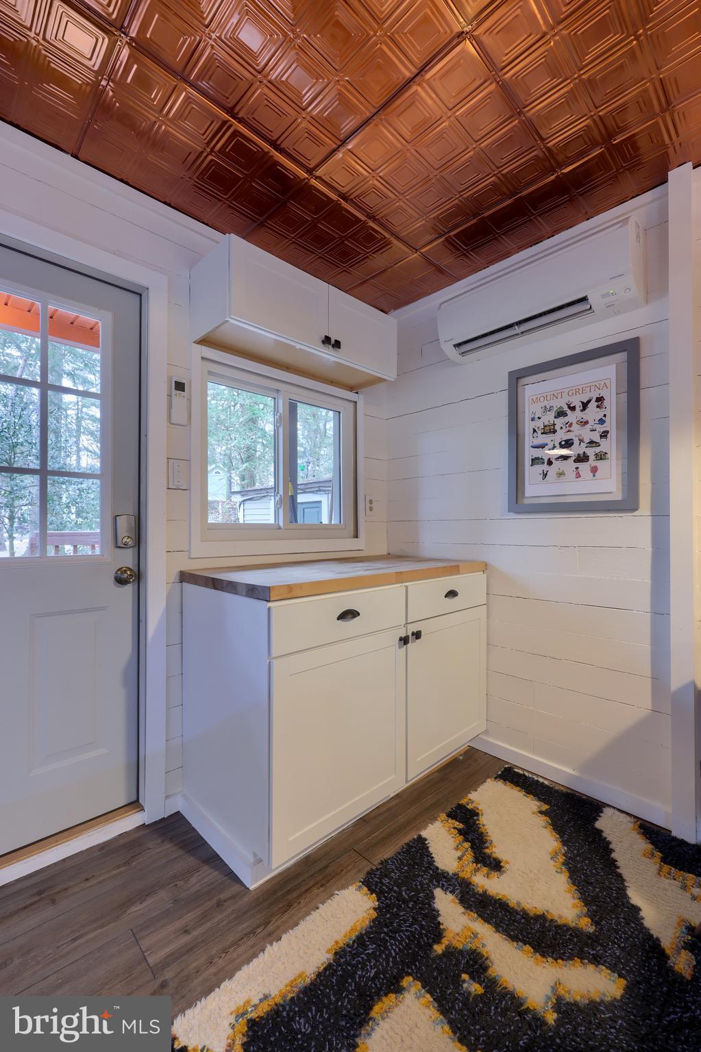 CAMP MEETING - Residential