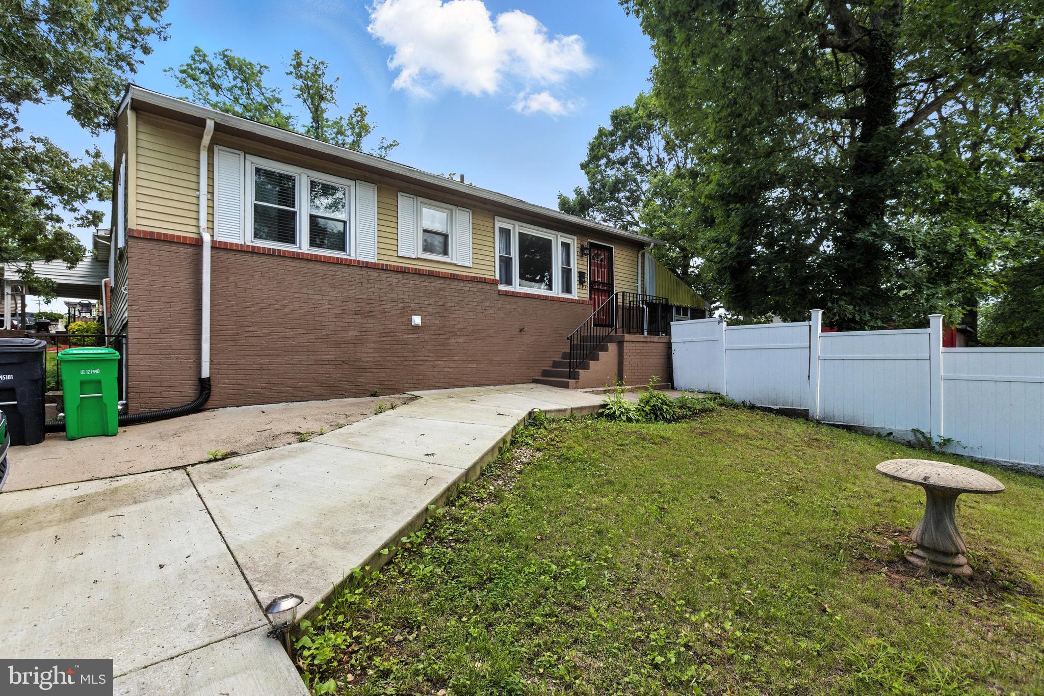 COLUMBIA PARK - Residential