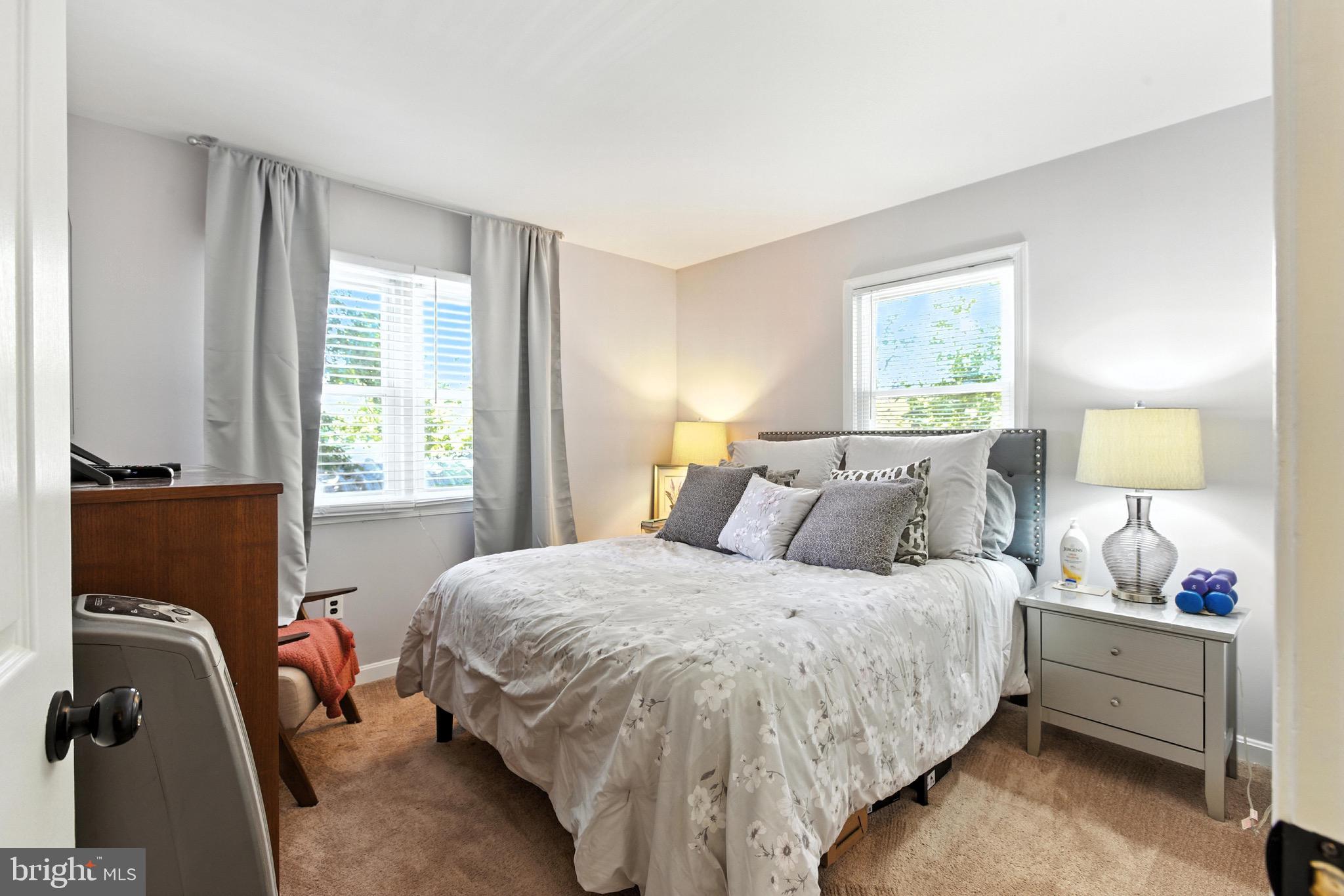 COLUMBIA PARK - Residential