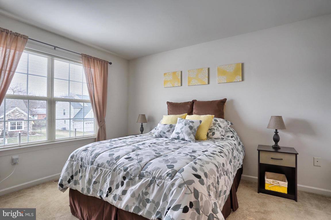 HEMPFIELD CROSSING - Residential