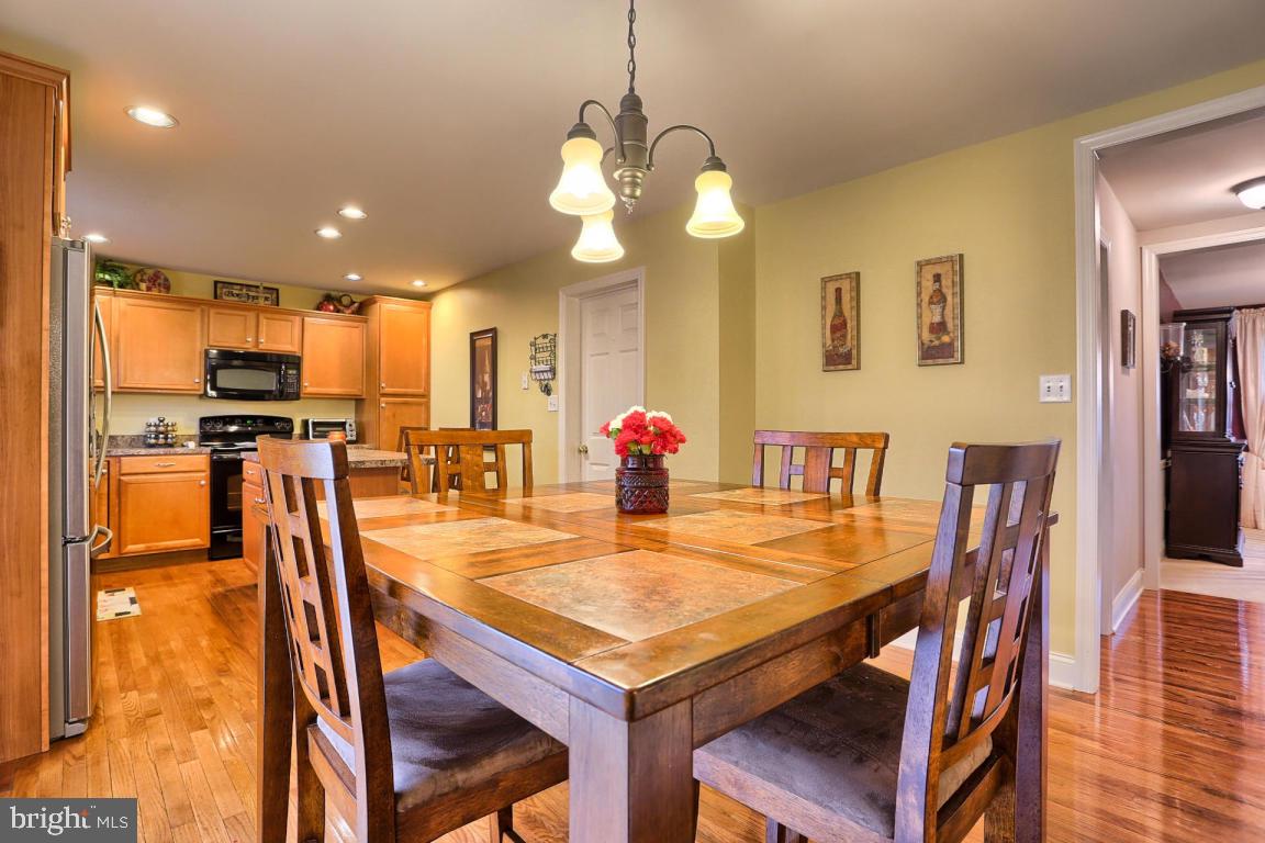 HEMPFIELD CROSSING - Residential