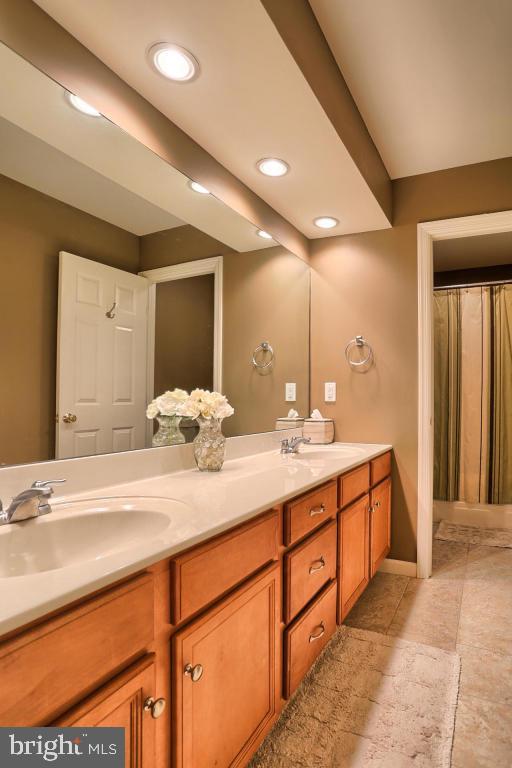 HEMPFIELD CROSSING - Residential