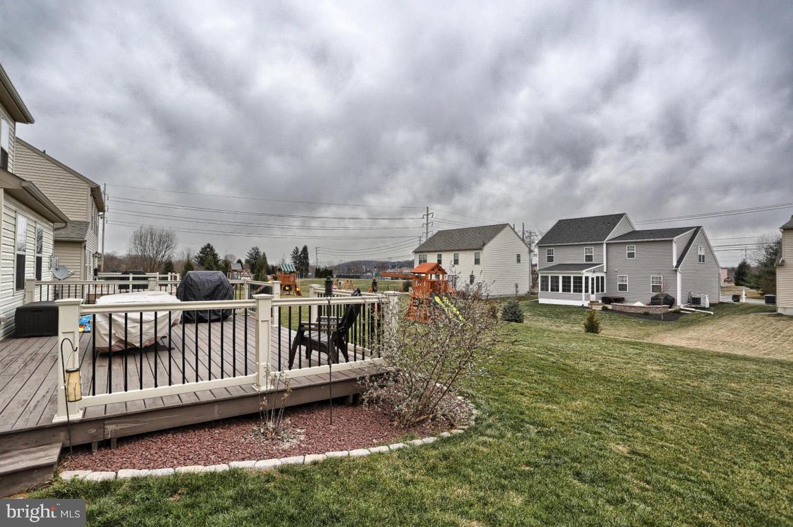 HEMPFIELD CROSSING - Residential