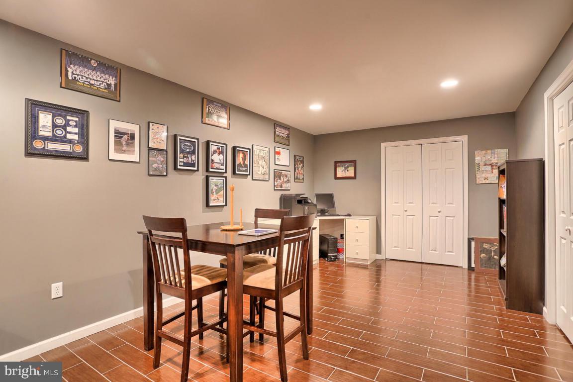 HEMPFIELD CROSSING - Residential