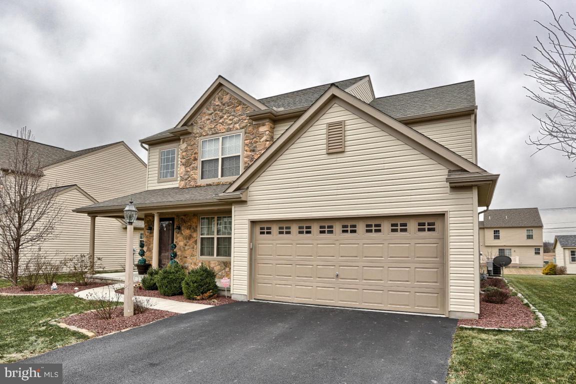 HEMPFIELD CROSSING - Residential