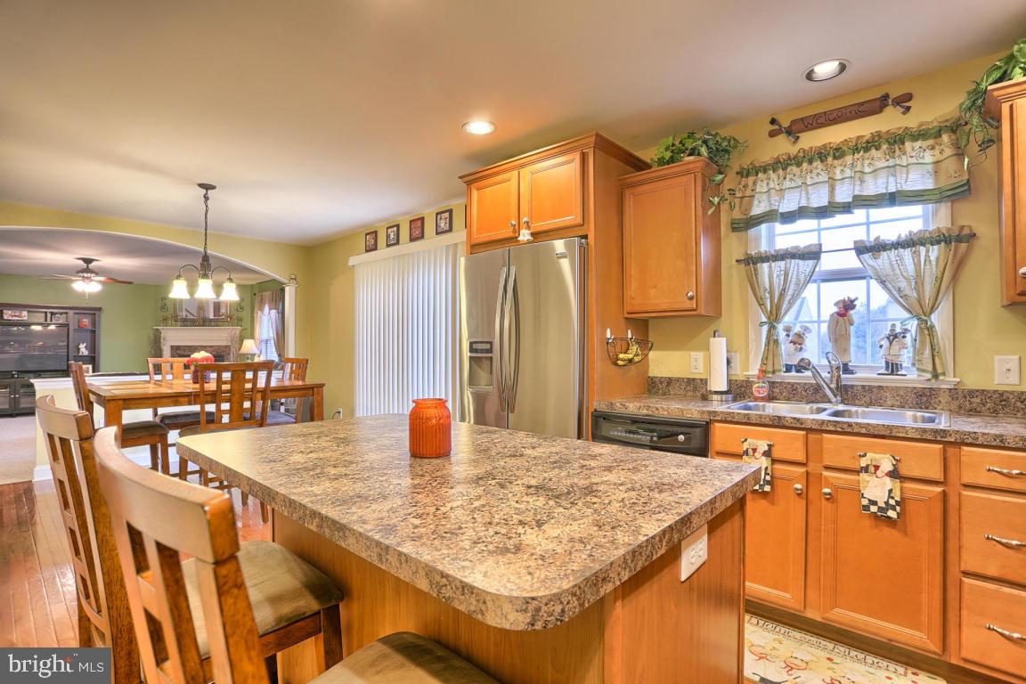 HEMPFIELD CROSSING - Residential