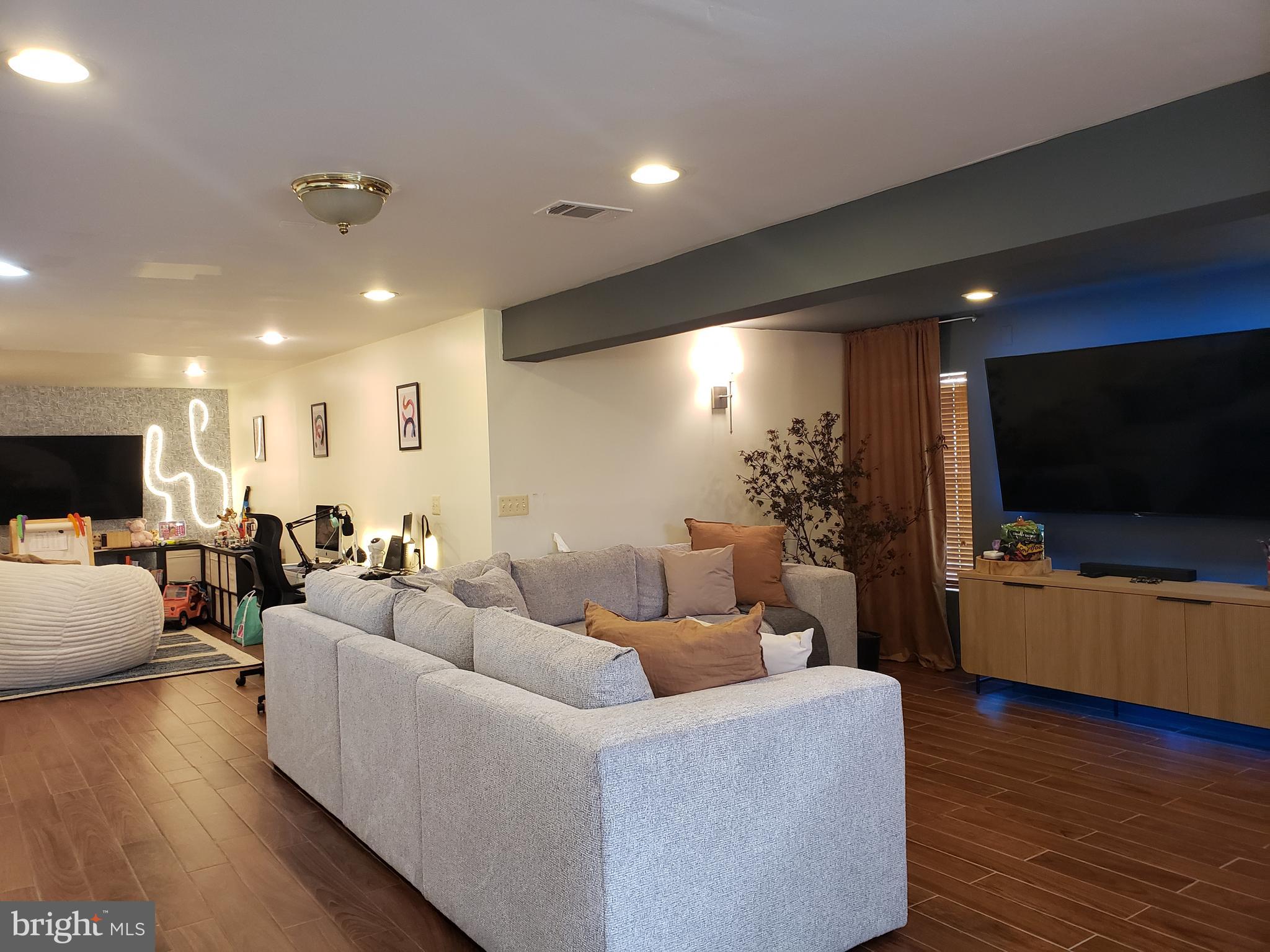 FORGE LANDING - Residential