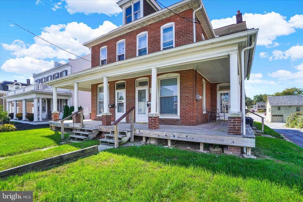 Photo of 138 N Market Street, ELIZABETHTOWN, PA 17022 (MLS # PALA2057792)