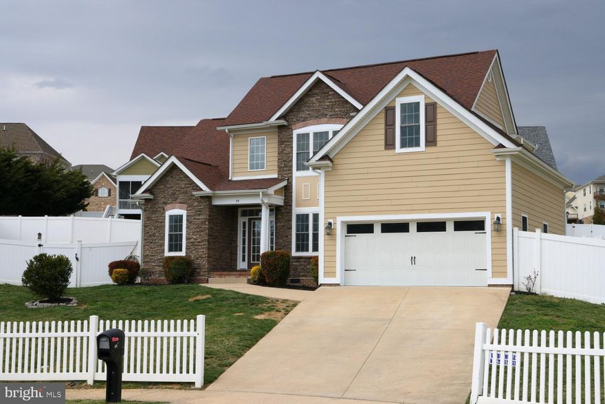 Beautiful 4 Bedroom 2 1/2 Bath Single Family Home, New Carpet, Hardwood Floors, Upgraded Counter Tops, Fresh Paint, Primary Bath, Walk in Closet(s), Much More. Must See!