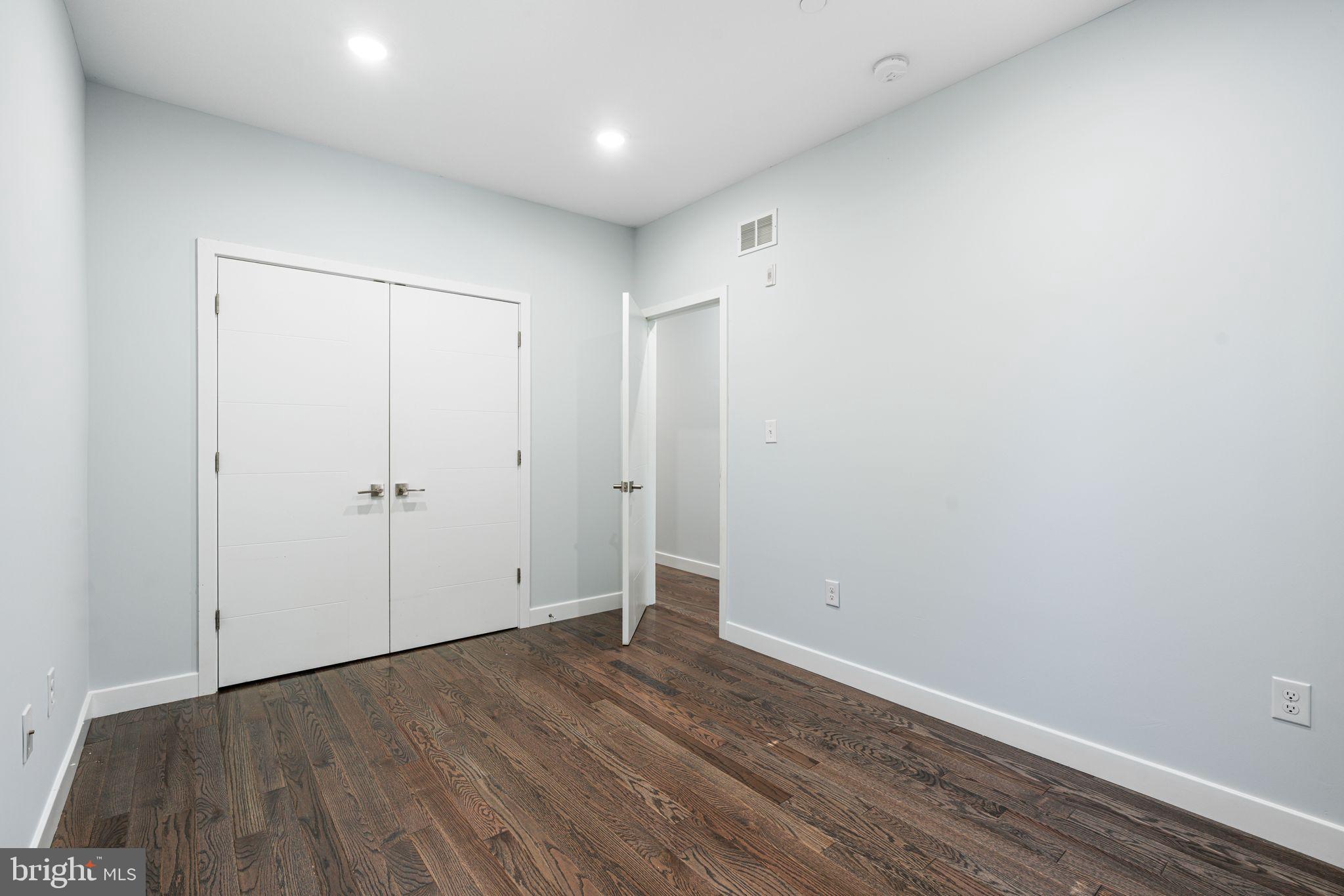 OLDE KENSINGTON - Residential Income