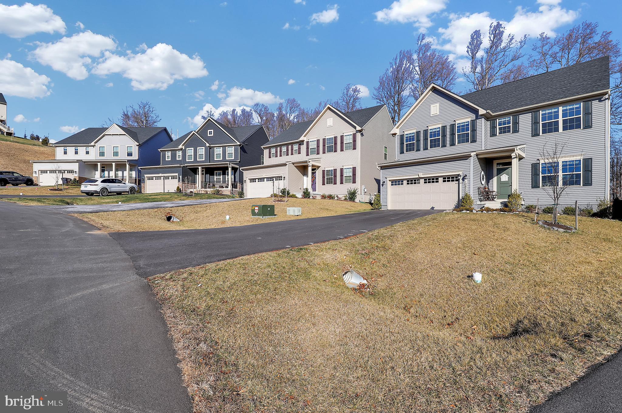 LAKE LINGANORE - Residential