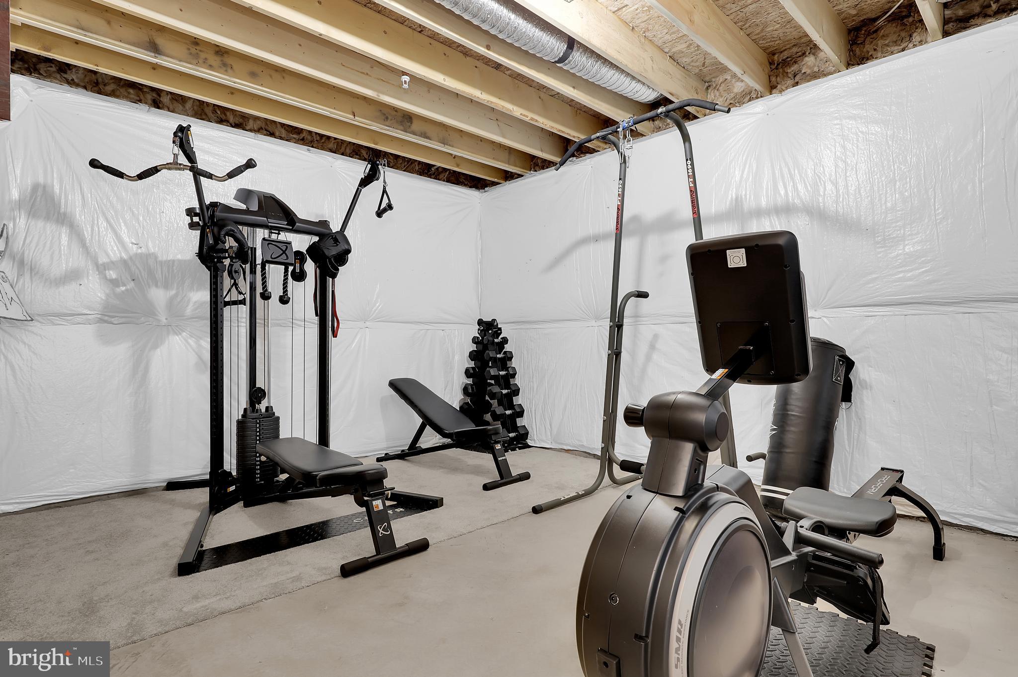 LAKE LINGANORE - Residential