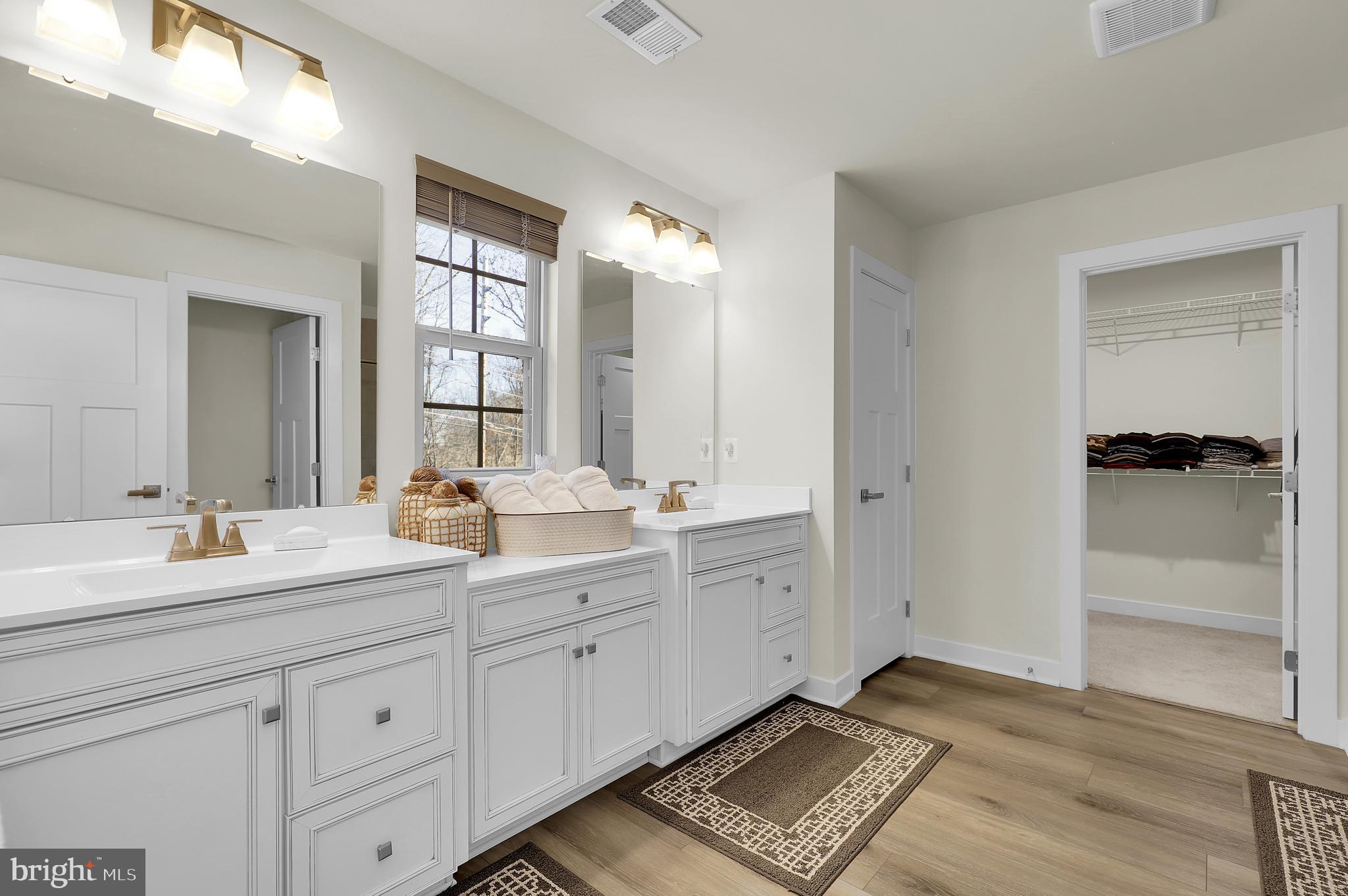 LAKE LINGANORE - Residential