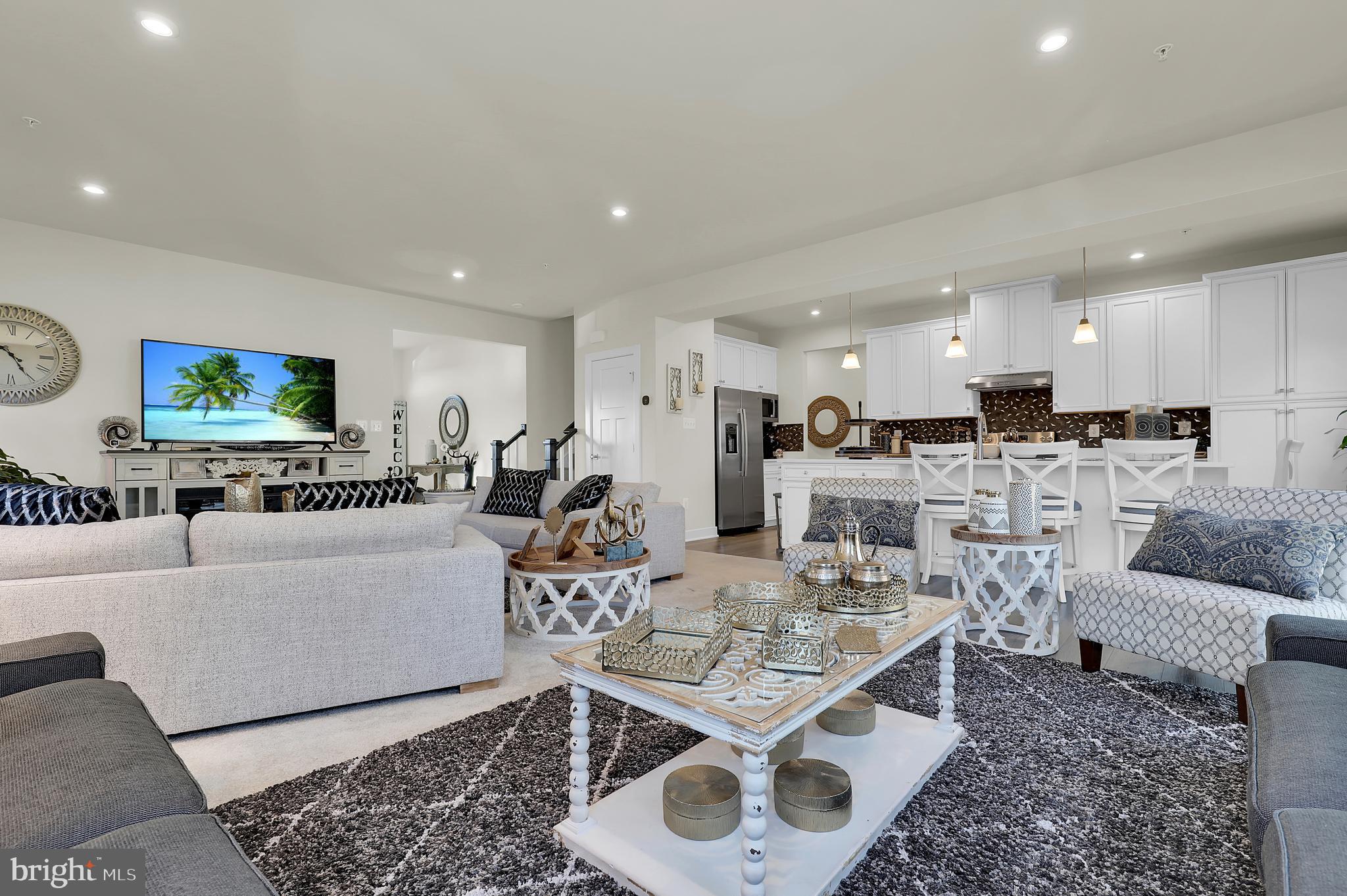 LAKE LINGANORE - Residential