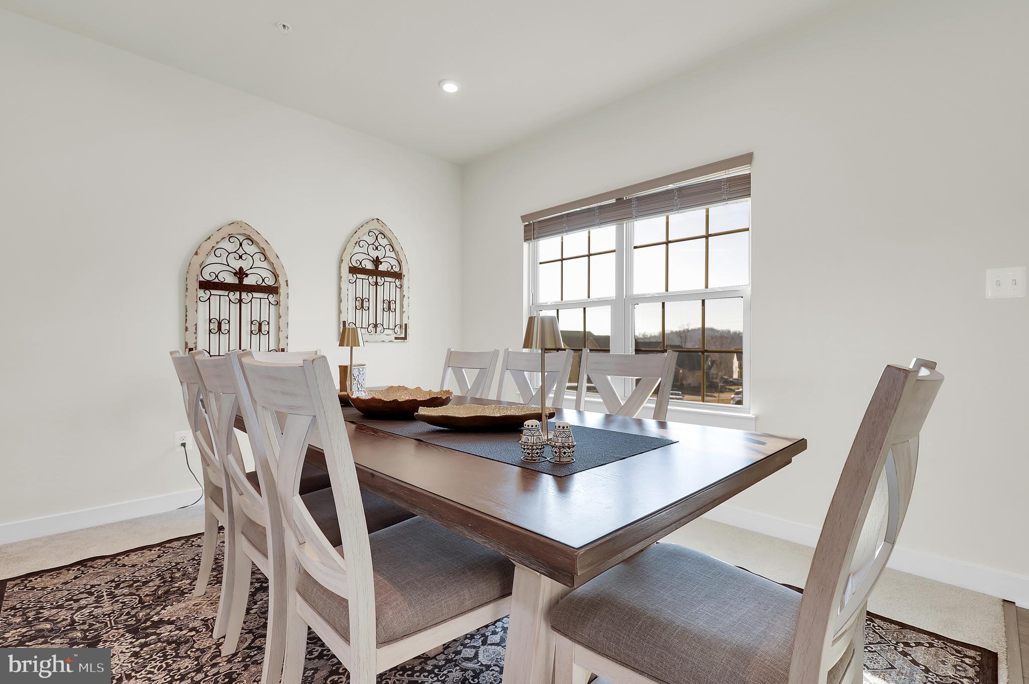 LAKE LINGANORE - Residential