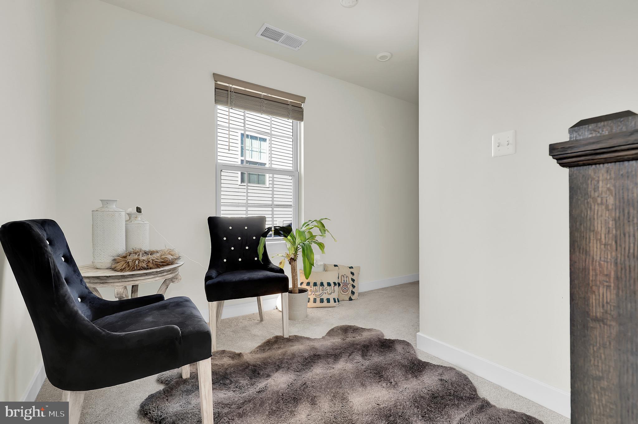 LAKE LINGANORE - Residential