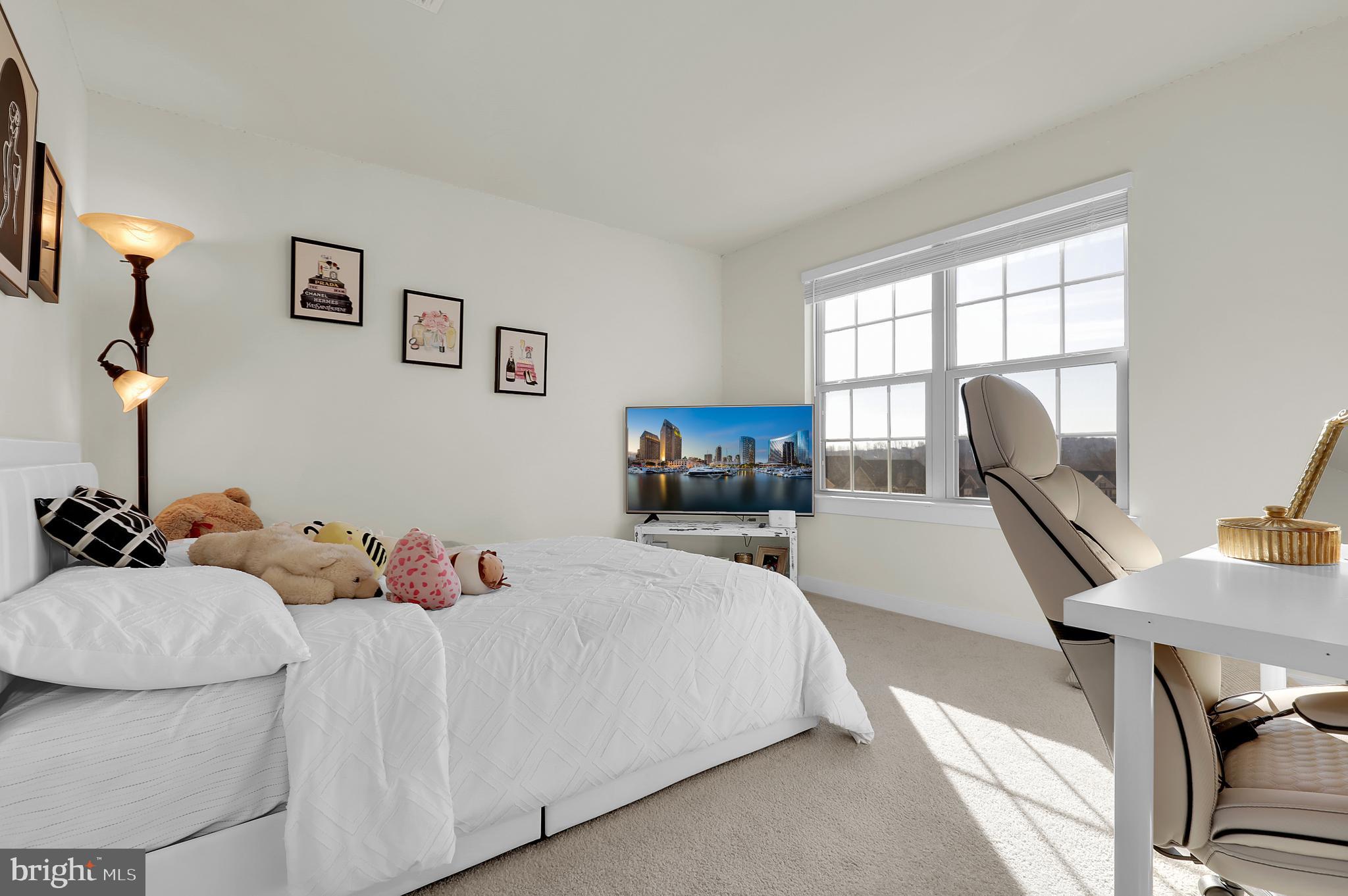 LAKE LINGANORE - Residential