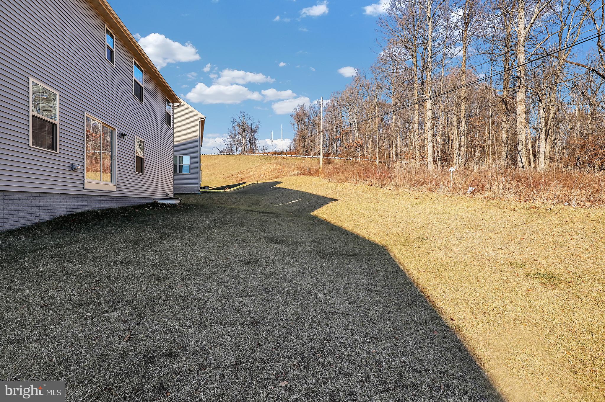 LAKE LINGANORE - Residential