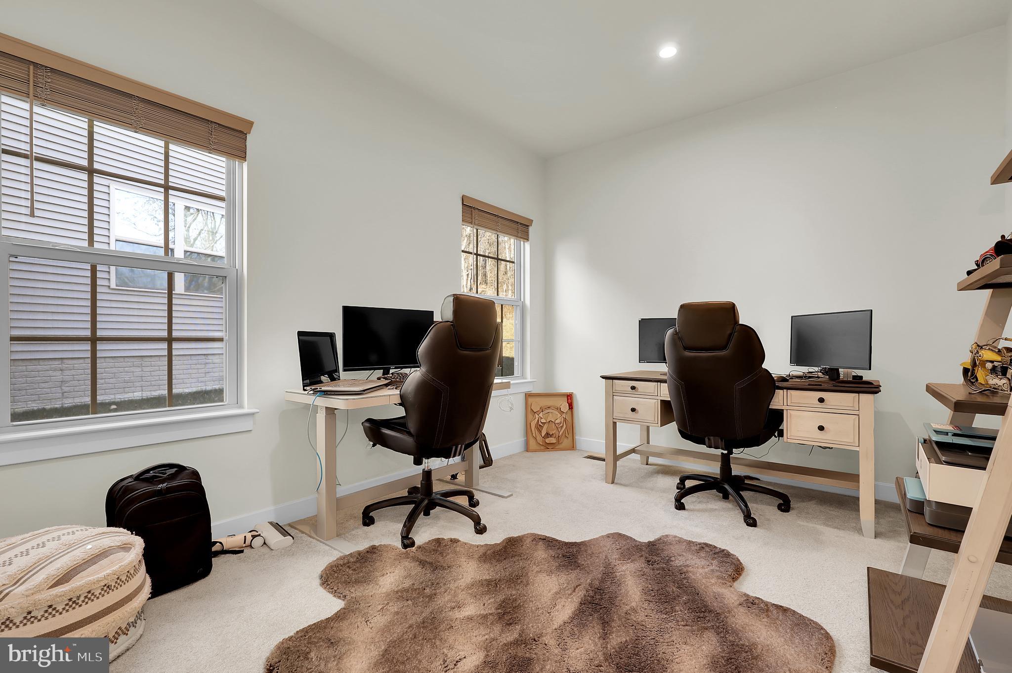 LAKE LINGANORE - Residential