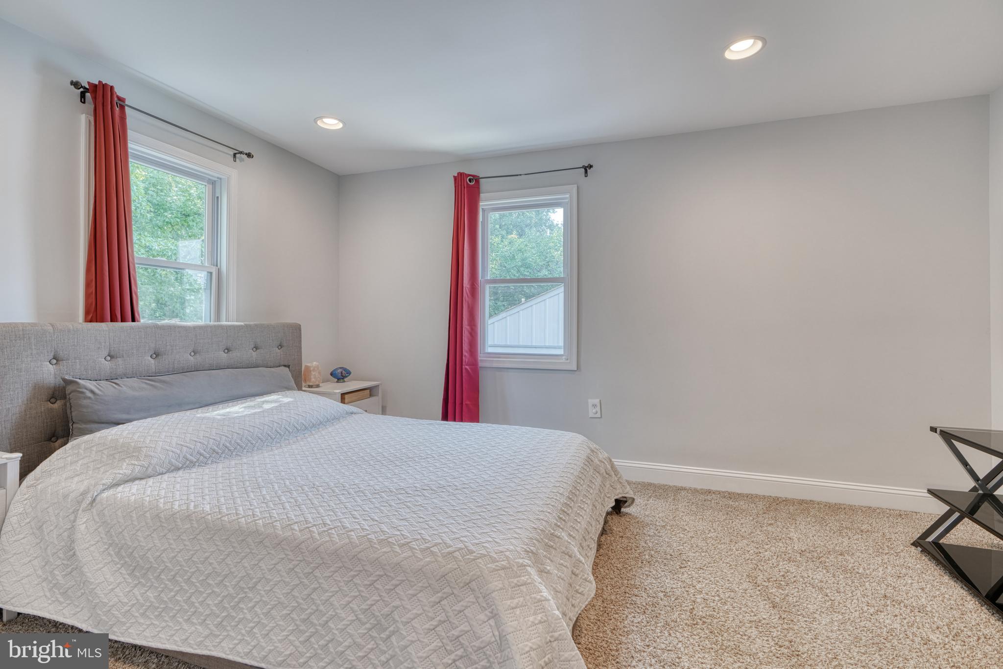 TAYLOR HEIGHTS - Residential