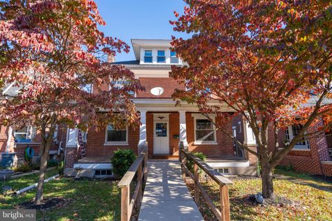 Photo of 205 W 6th Street, BOYERTOWN, PA 19512 (MLS # PABK2064704) Photo of 205 W 6th Street, BOYERTOWN, PA 19512 (MLS # PABK2064704)