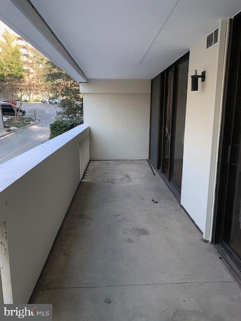 ALEXANDRIA KNOLLS - Residential Lease