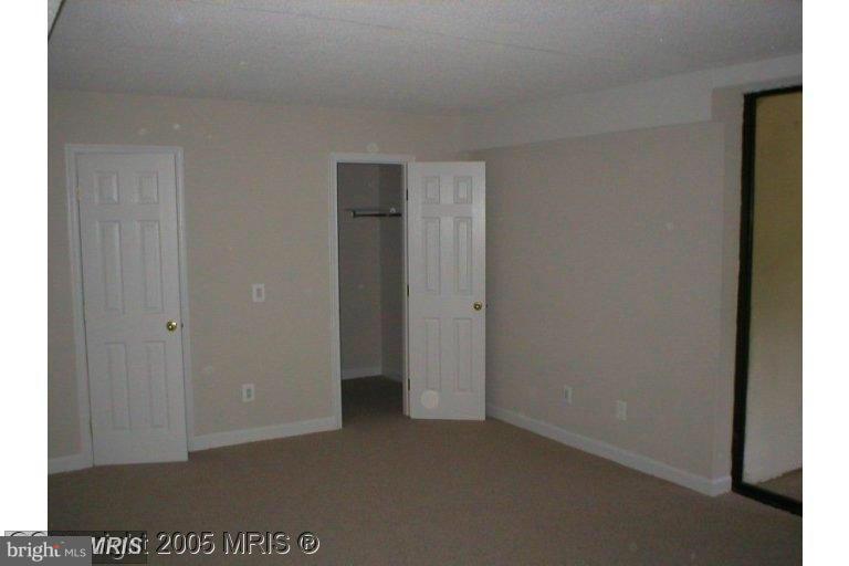 ALEXANDRIA KNOLLS - Residential Lease