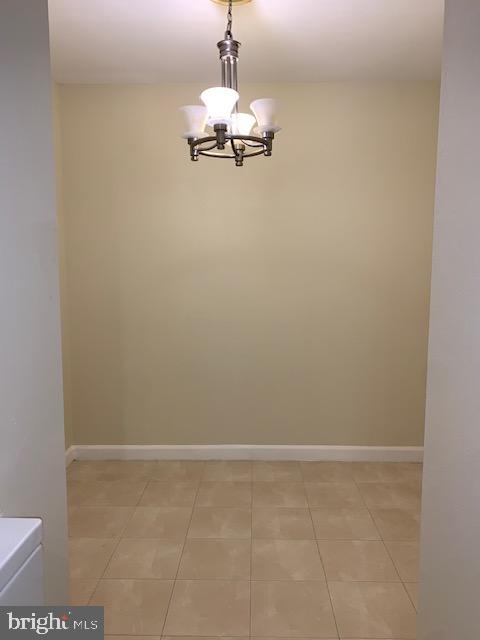 ALEXANDRIA KNOLLS - Residential Lease