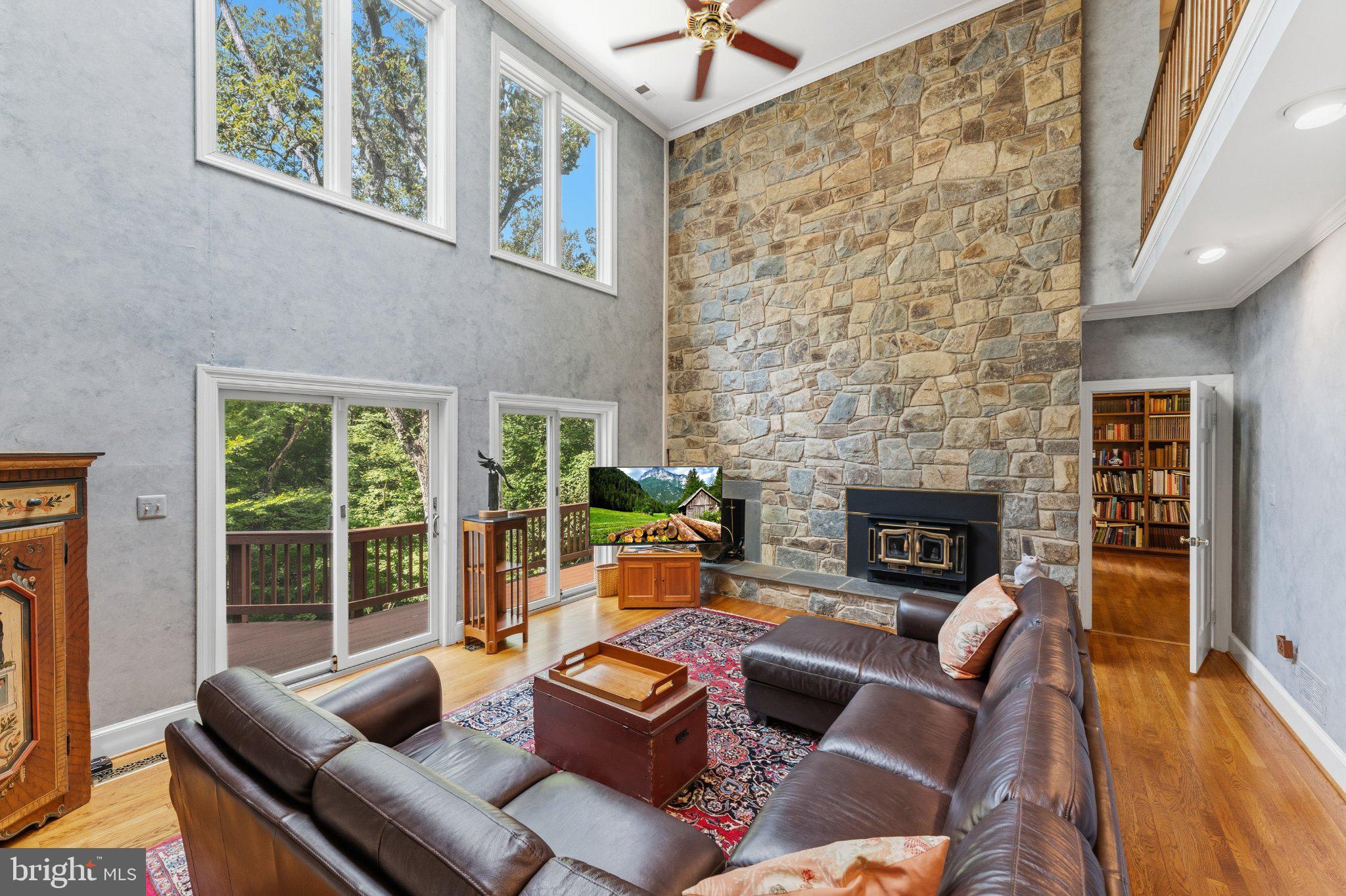 708 POTOMAC KNOLLS DRIVE