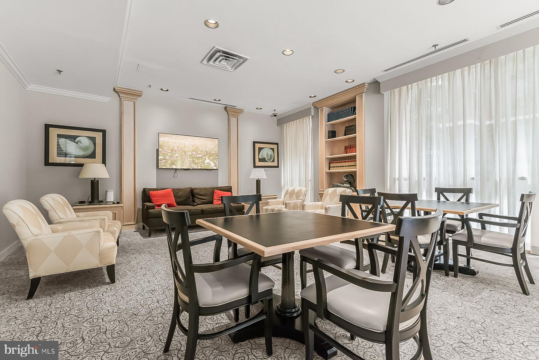 THE CHRISTOPHER - Residential