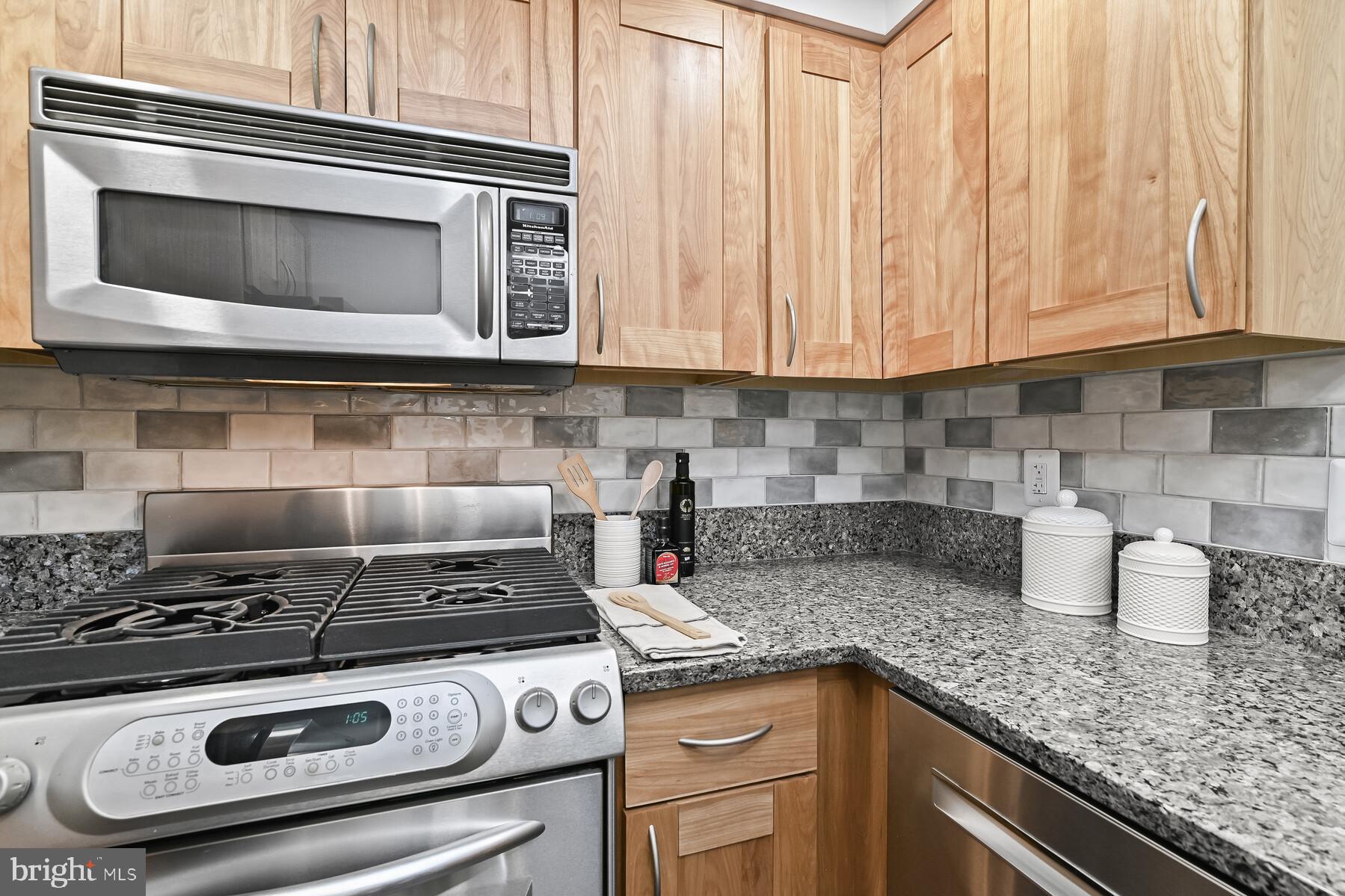 THE CHRISTOPHER - Residential