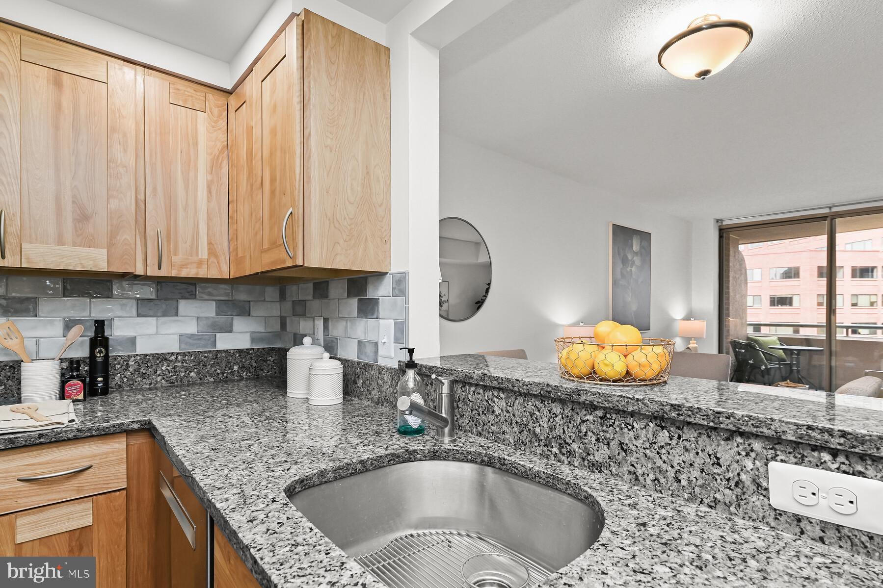 THE CHRISTOPHER - Residential