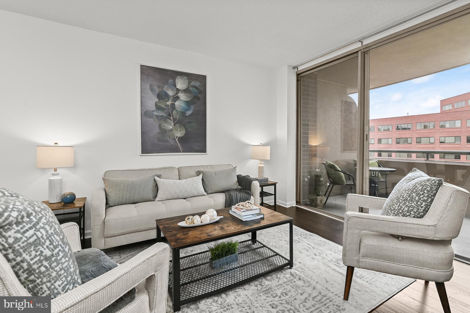 THE CHRISTOPHER - Residential