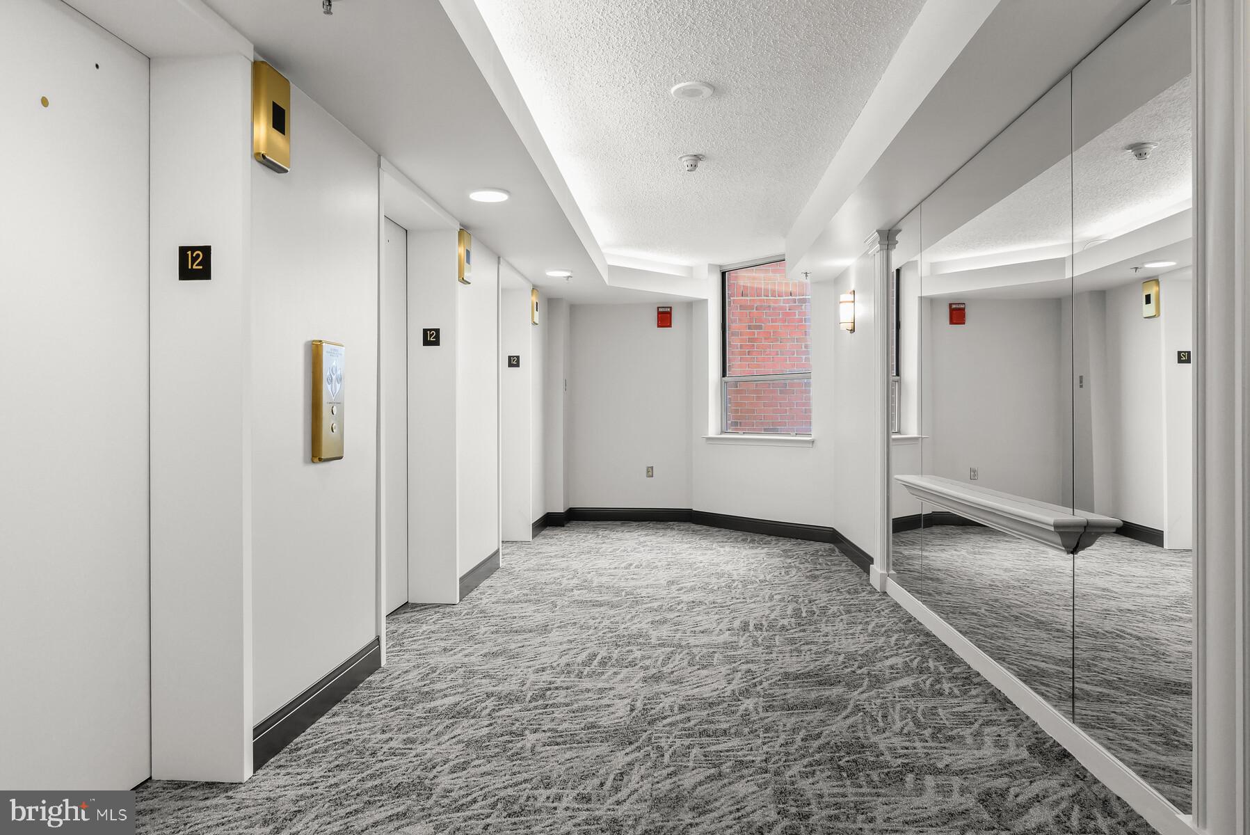 THE CHRISTOPHER - Residential