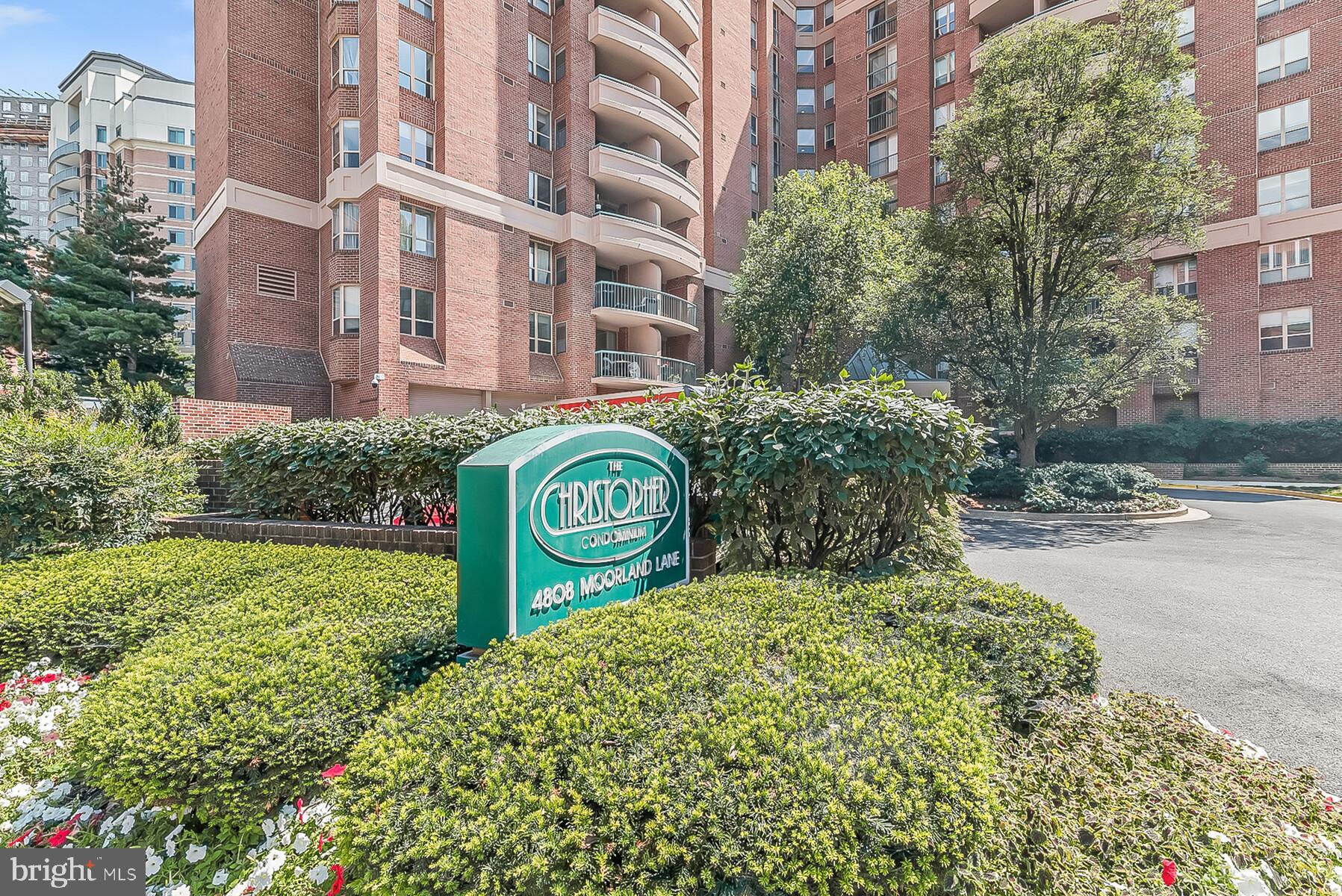 THE CHRISTOPHER - Residential