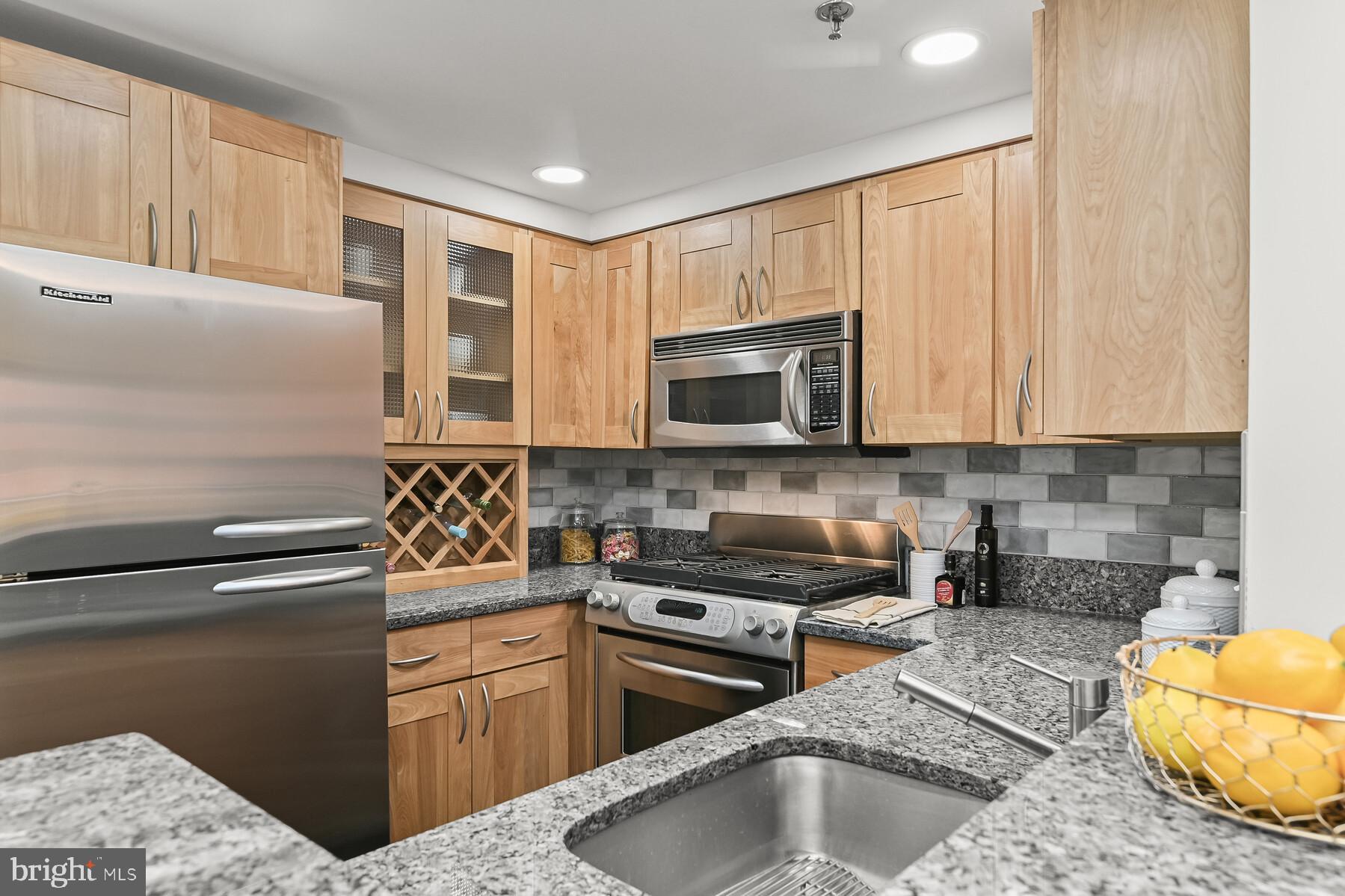 THE CHRISTOPHER - Residential