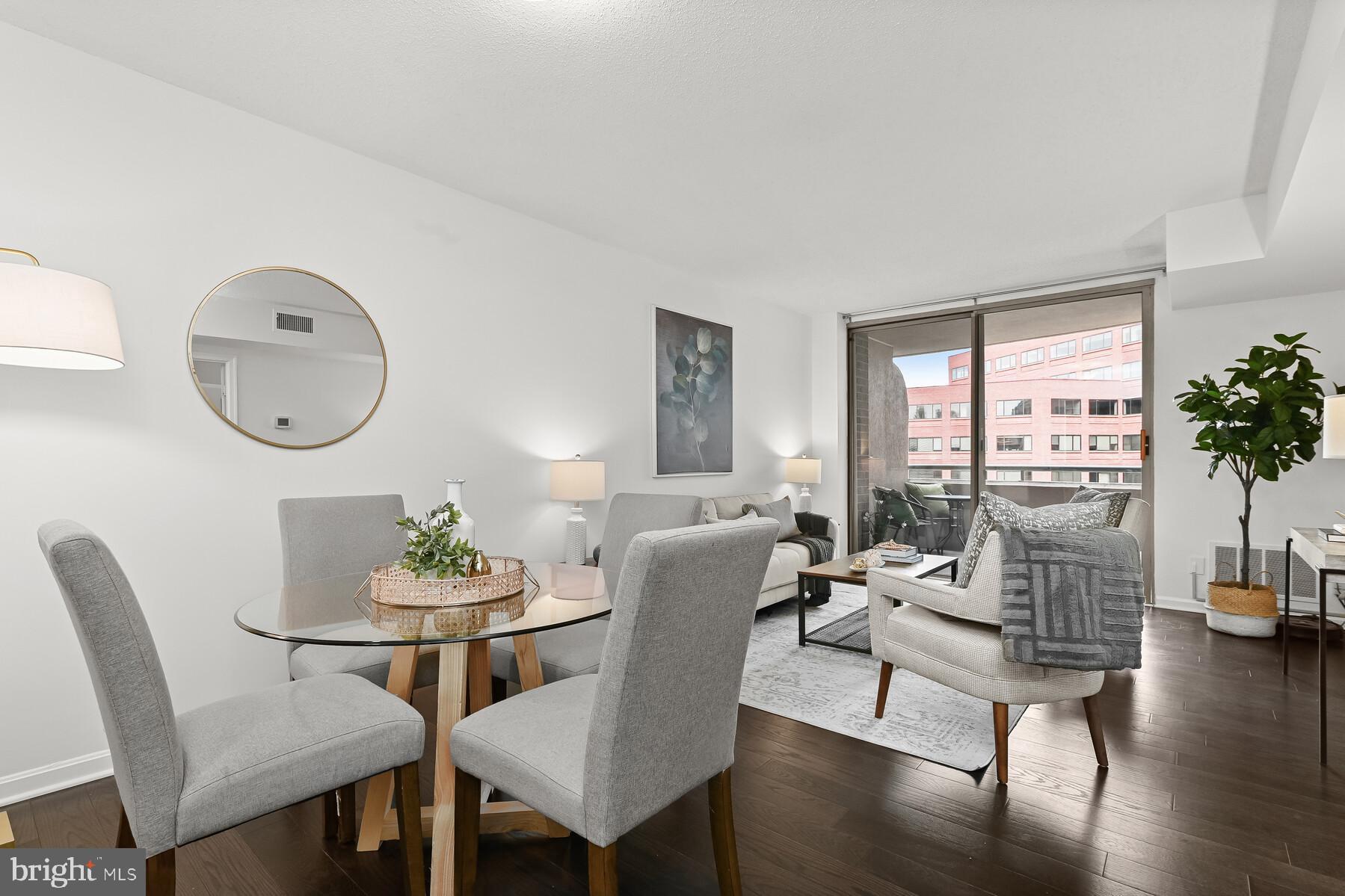 THE CHRISTOPHER - Residential